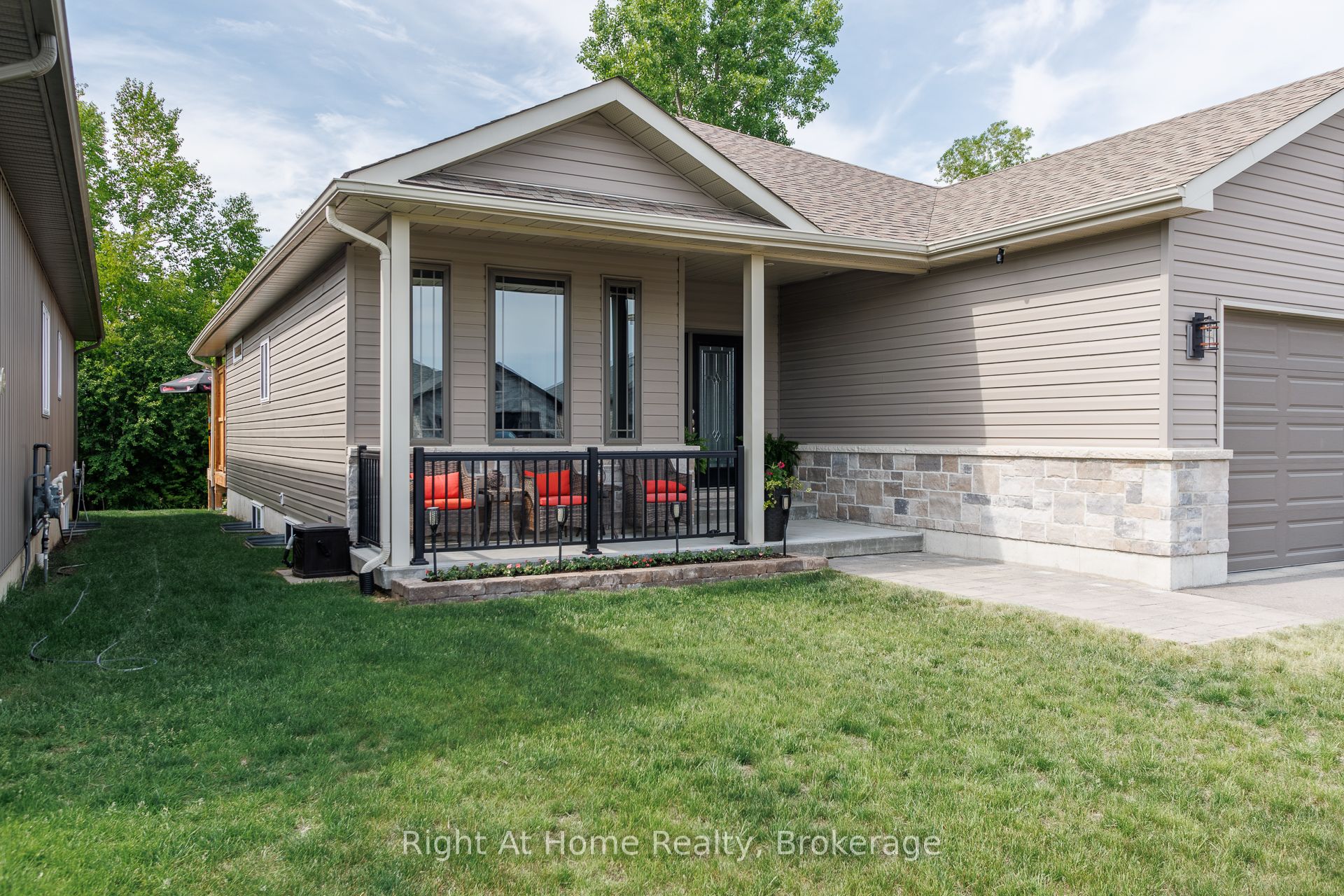 40 Birchmount Street Property Photo 3
