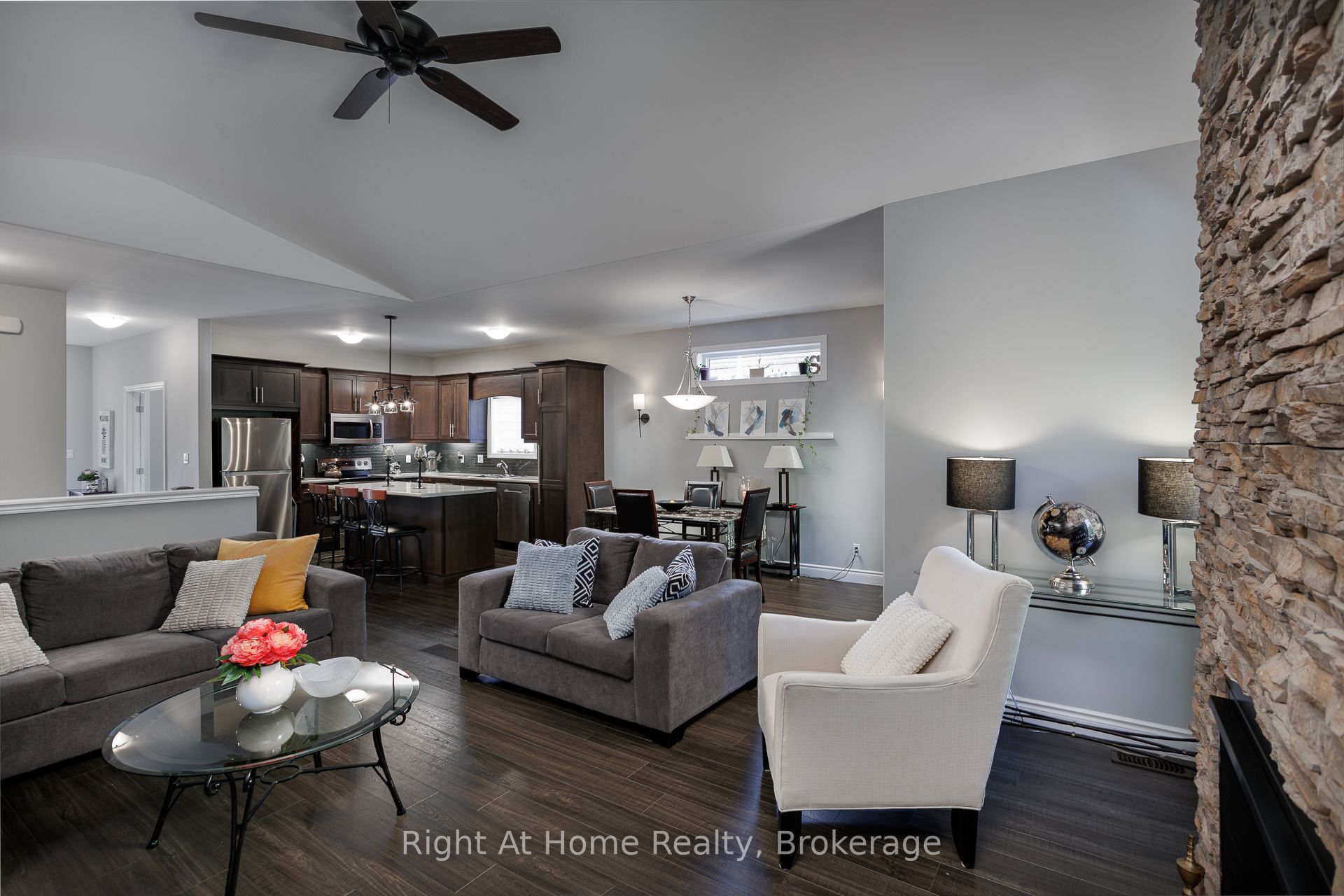 40 Birchmount Street Property Photo 7
