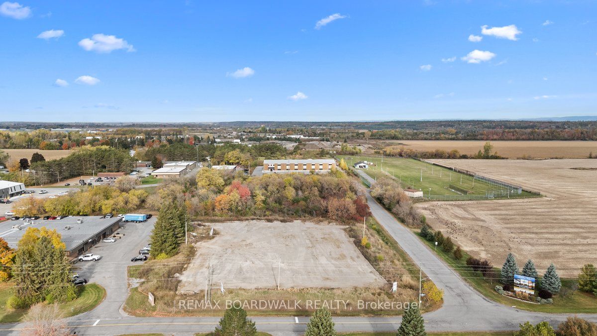 2167 Mcgee Side Road Property Photo 2