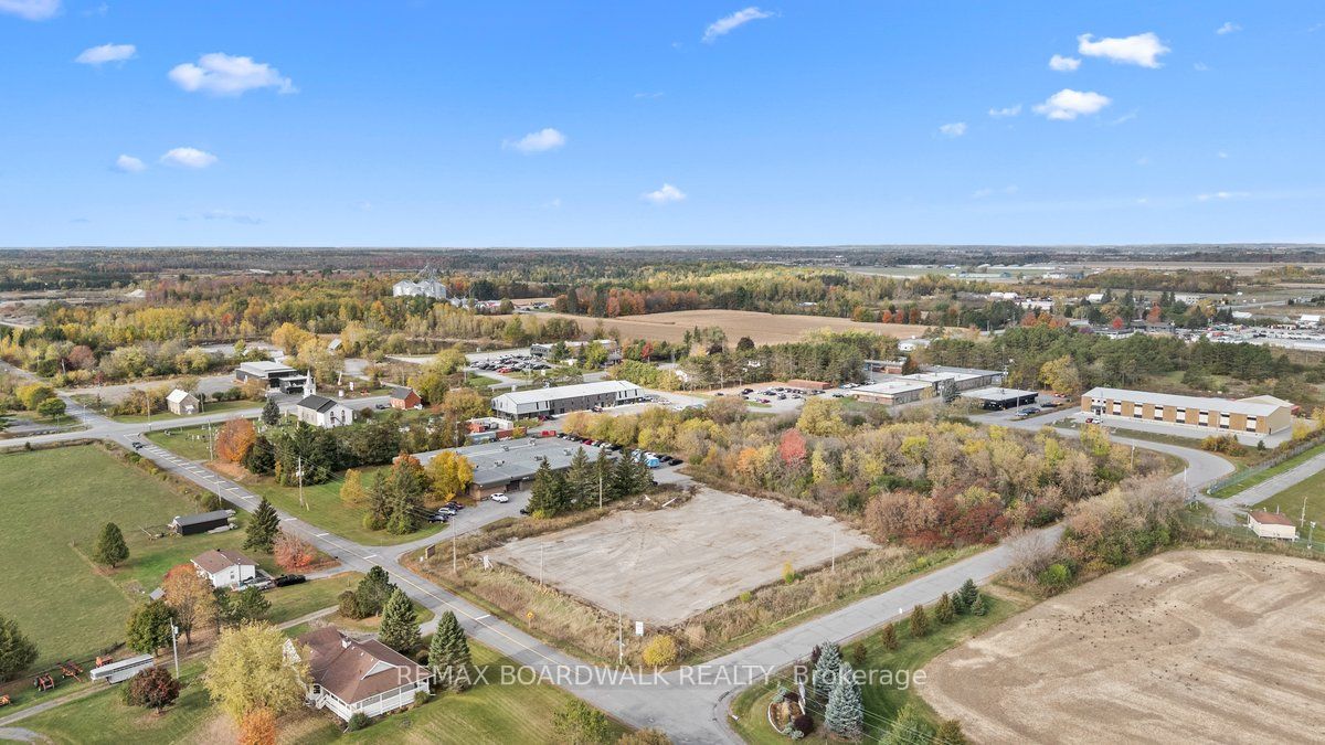 2167 Mcgee Side Road Property Photo 3