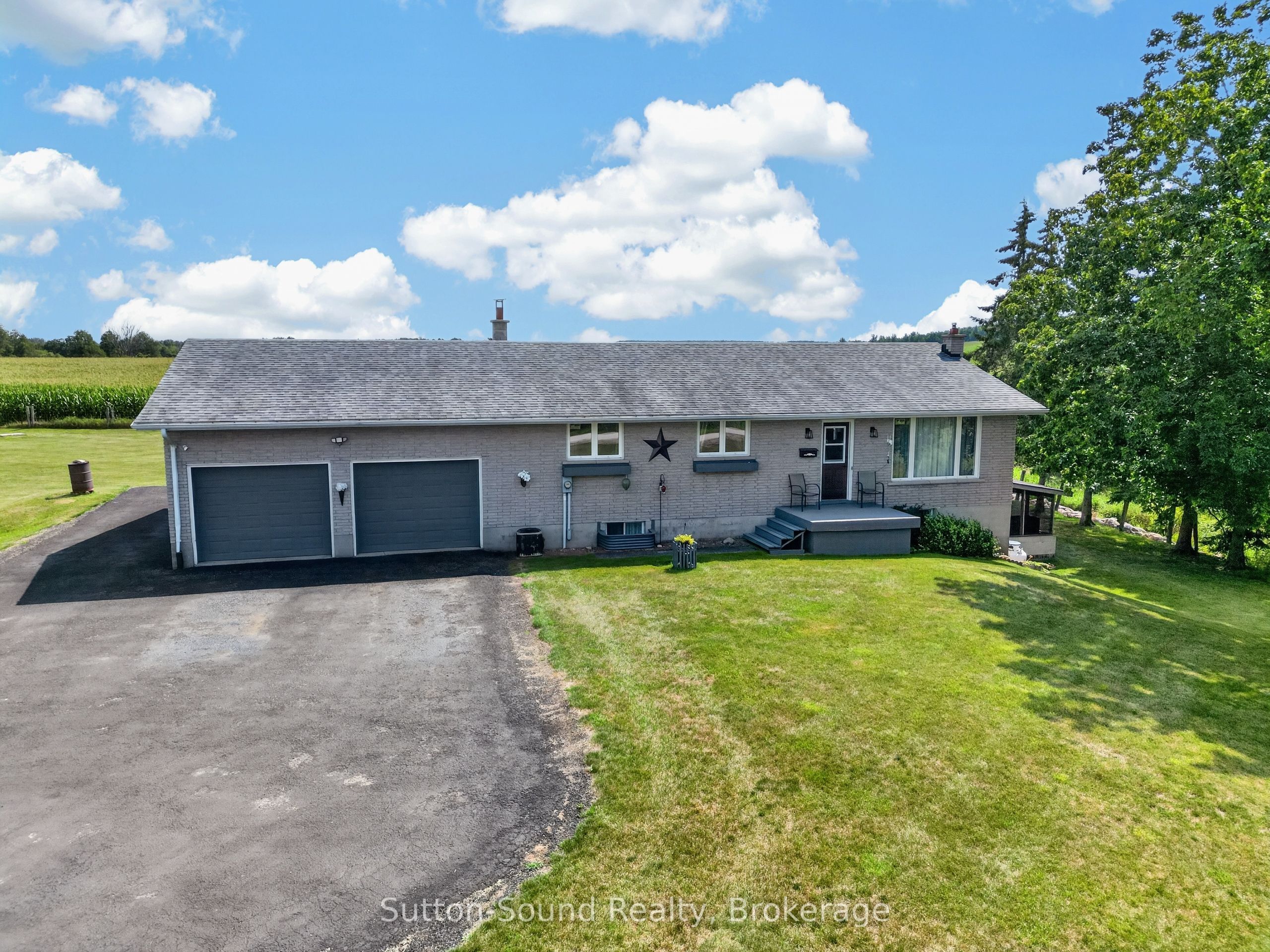 383256 Dawson Road Property Photo 5