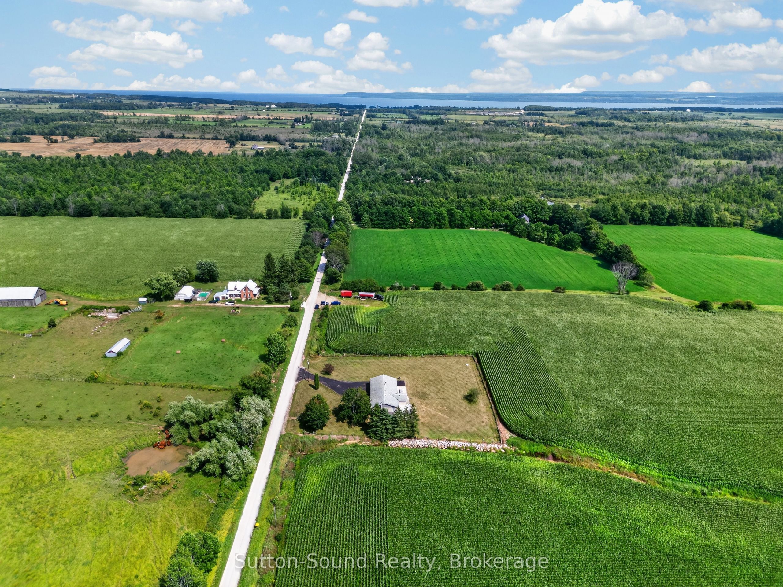 383256 Dawson Road Property Photo 6