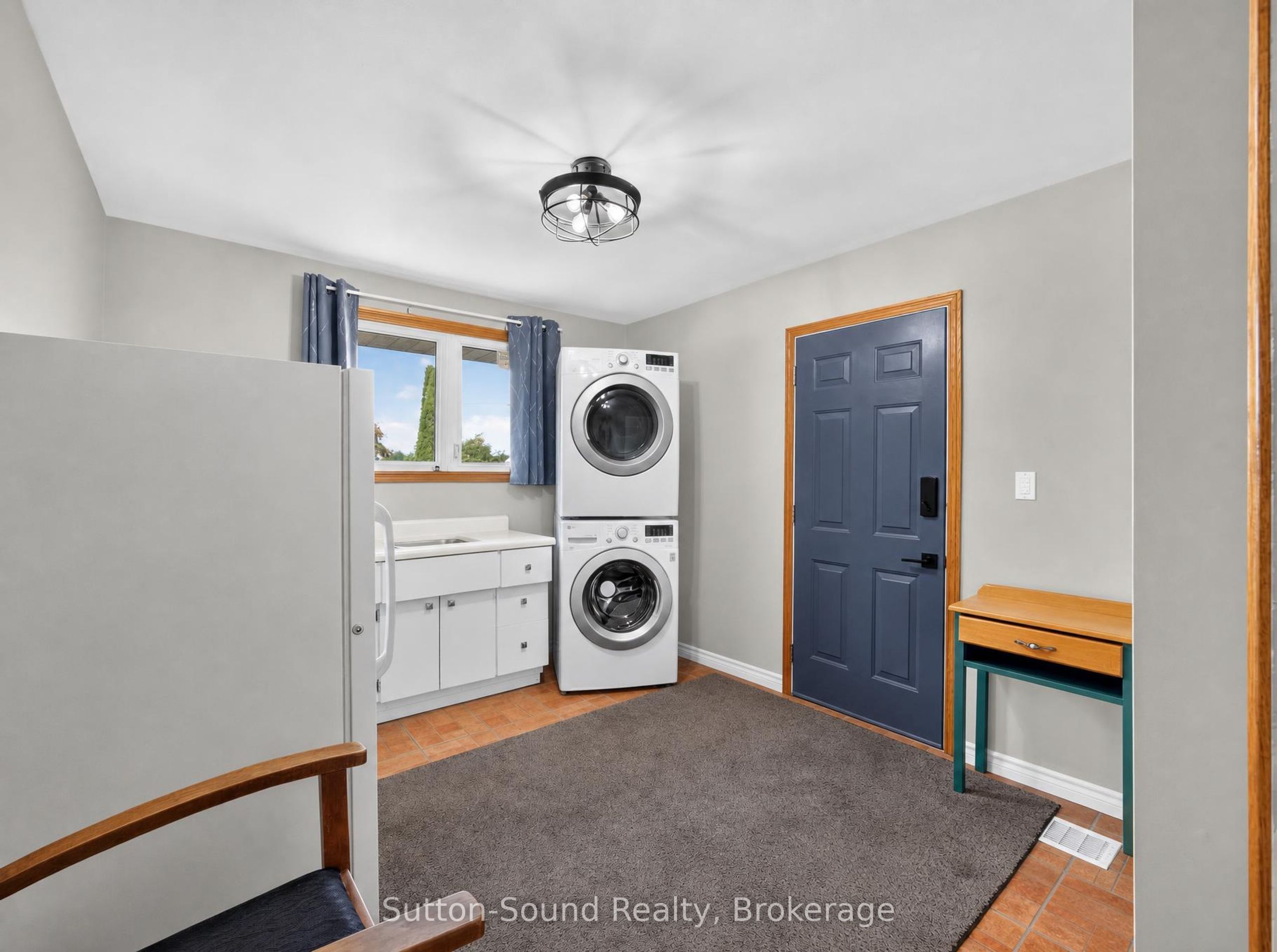 383256 Dawson Road Property Photo 21