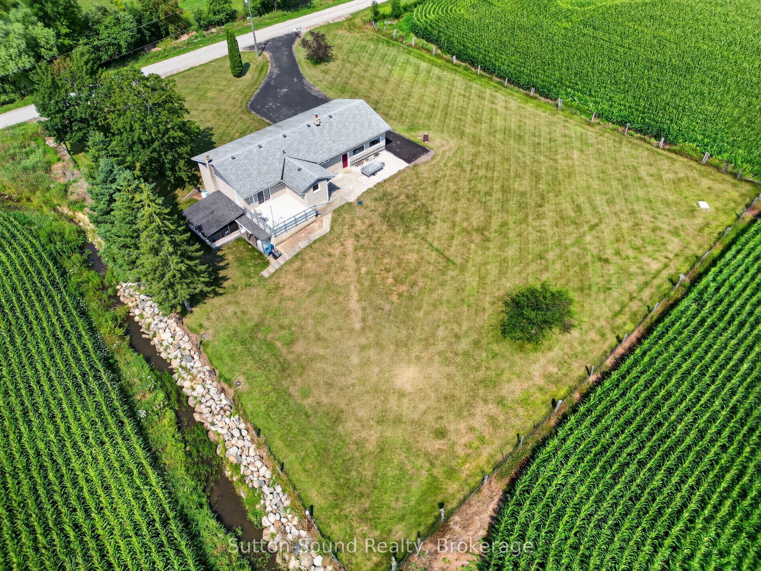 383256 Dawson Road Property Photo 40