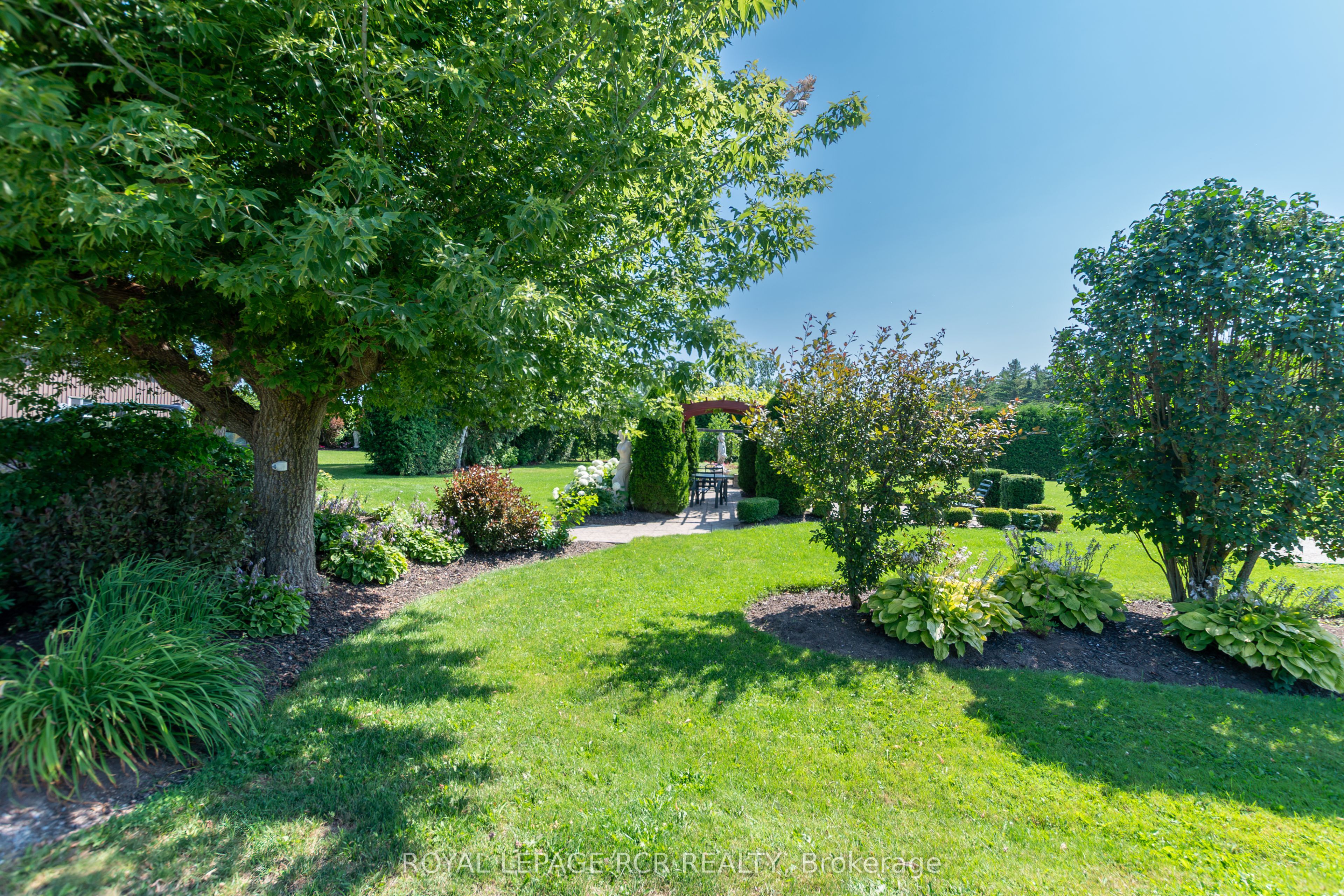243067 5th Side Road Property Photo 32