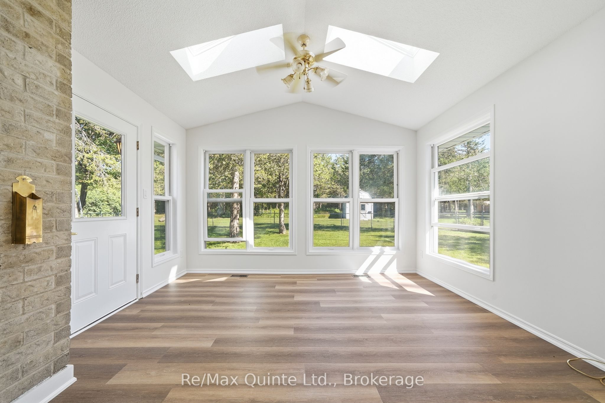 1076 Massassauga Road Property Photo 17