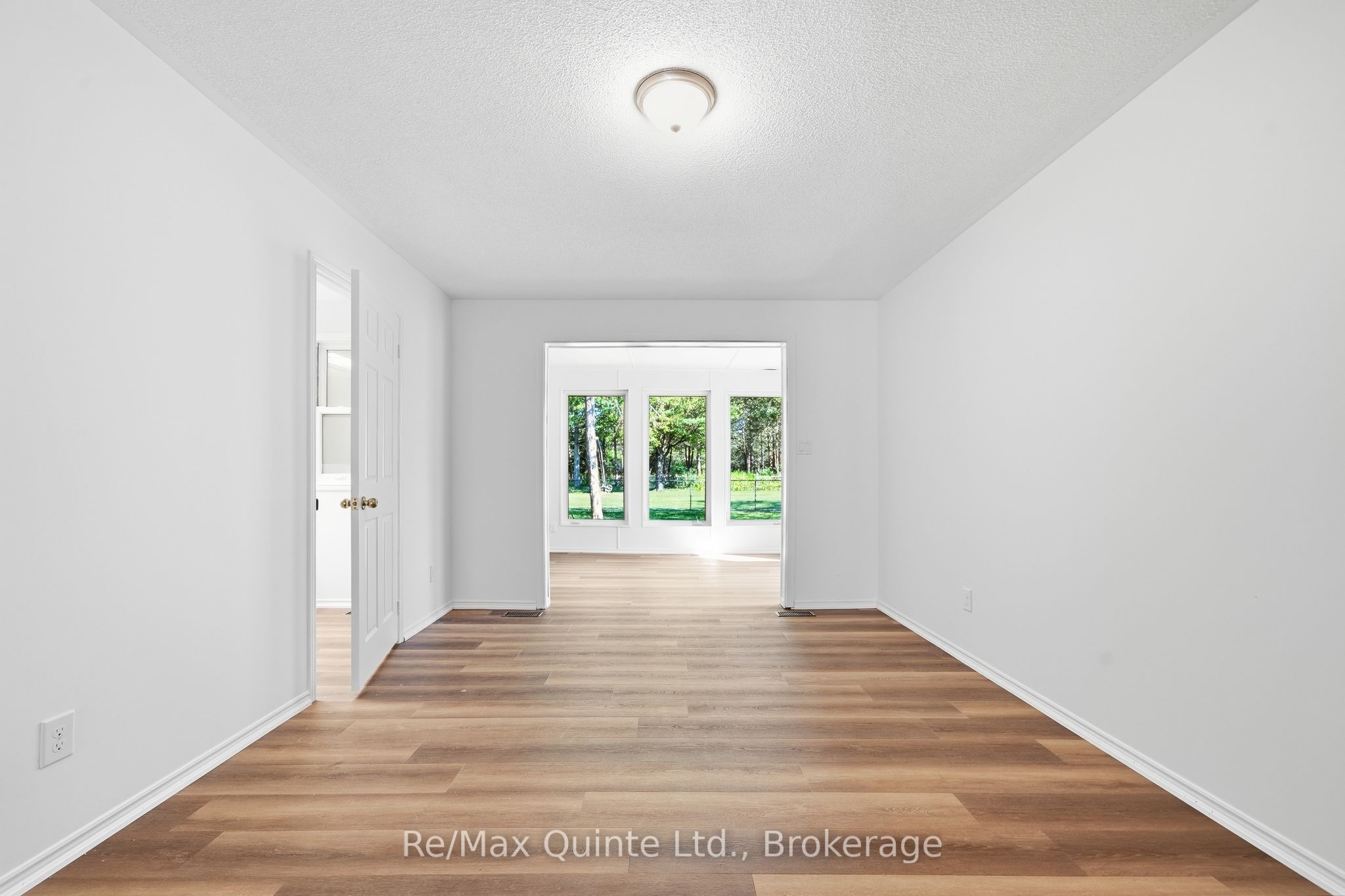 1076 Massassauga Road Property Photo 22
