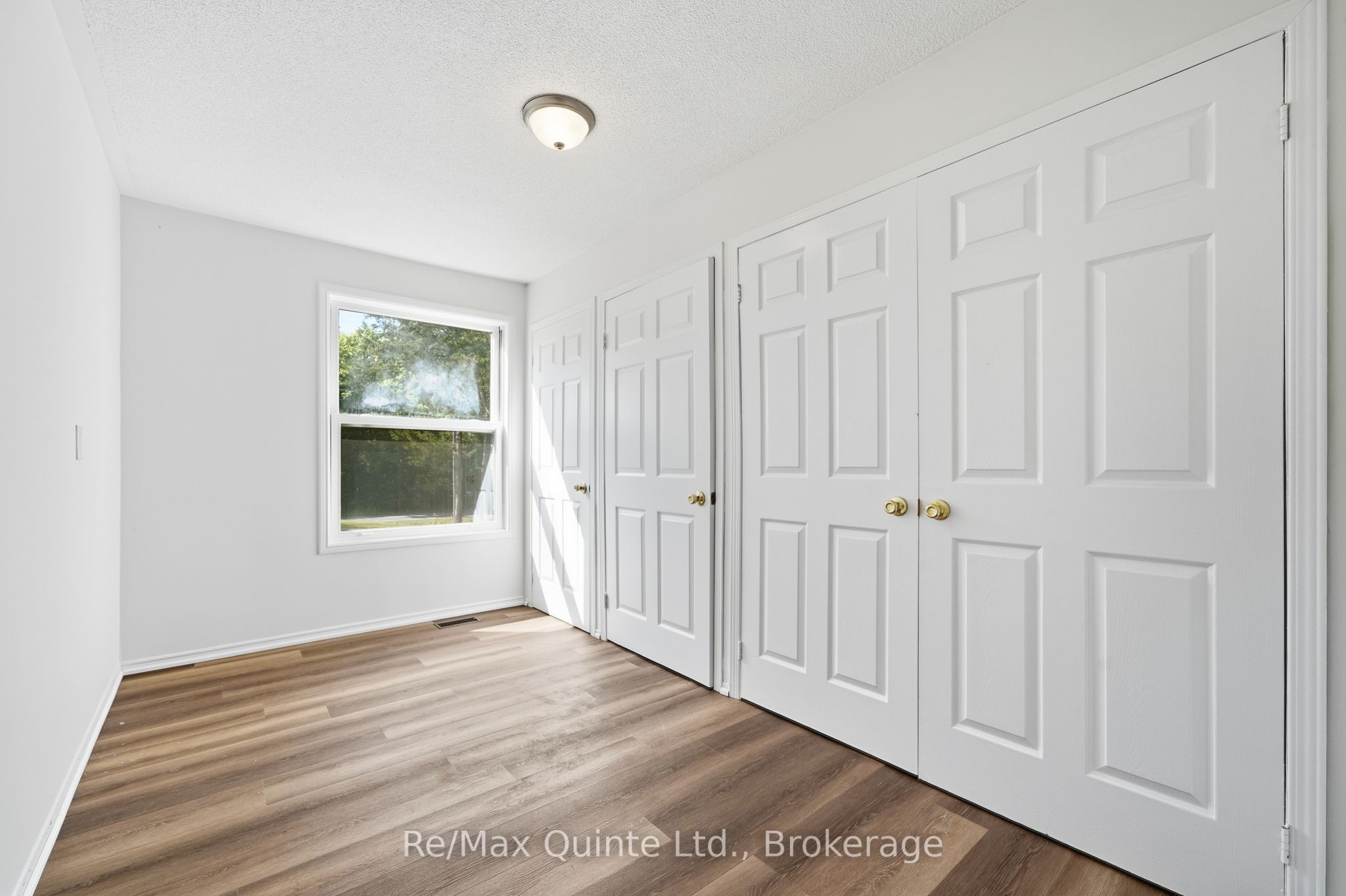 1076 Massassauga Road Property Photo 32