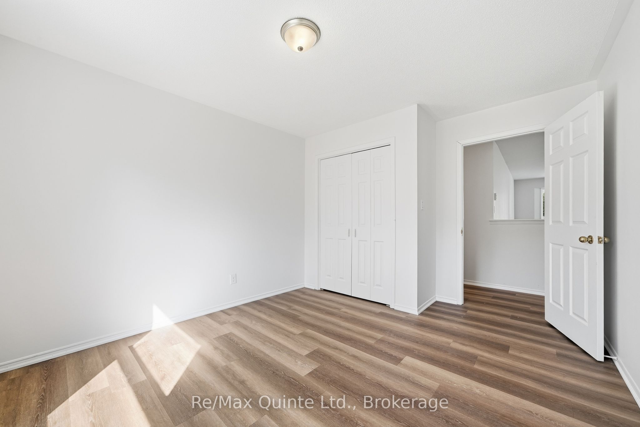 1076 Massassauga Road Property Photo 33