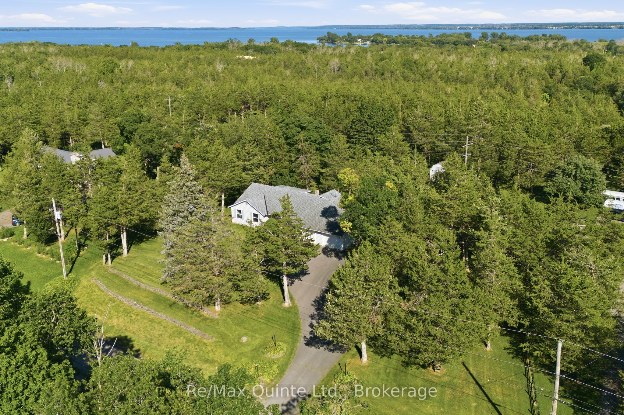 1076 Massassauga Road Property Photo 48