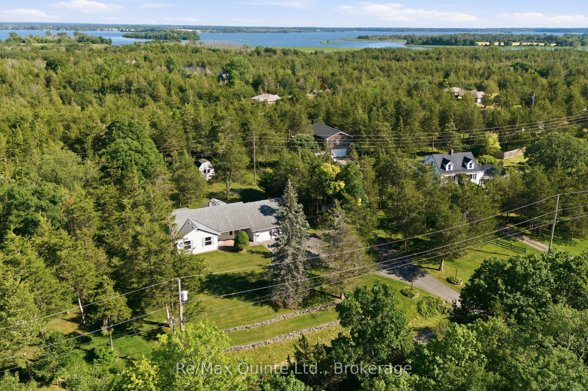1076 Massassauga Road Property Photo 49