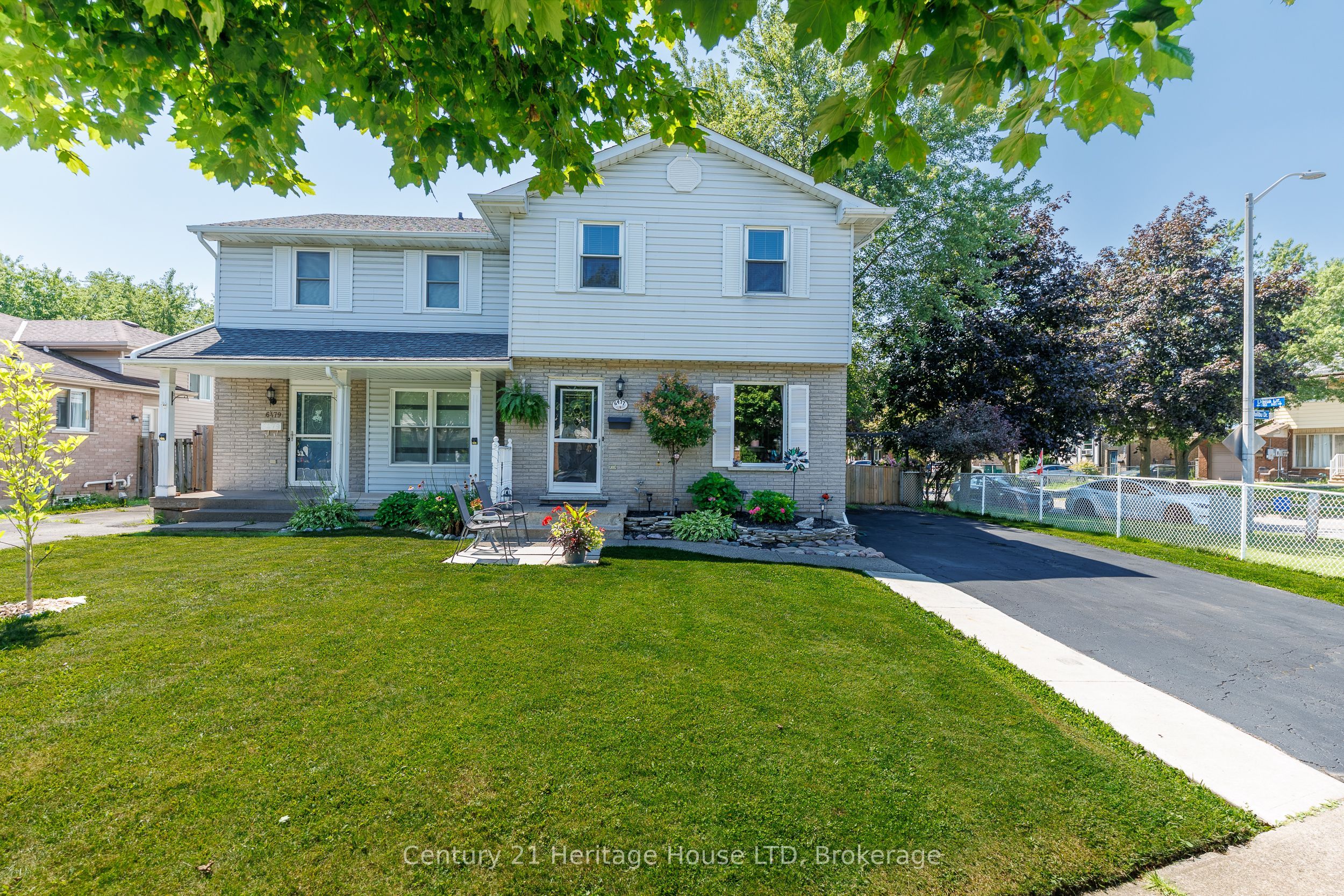 6477 Malibu Drive Property Photo 1