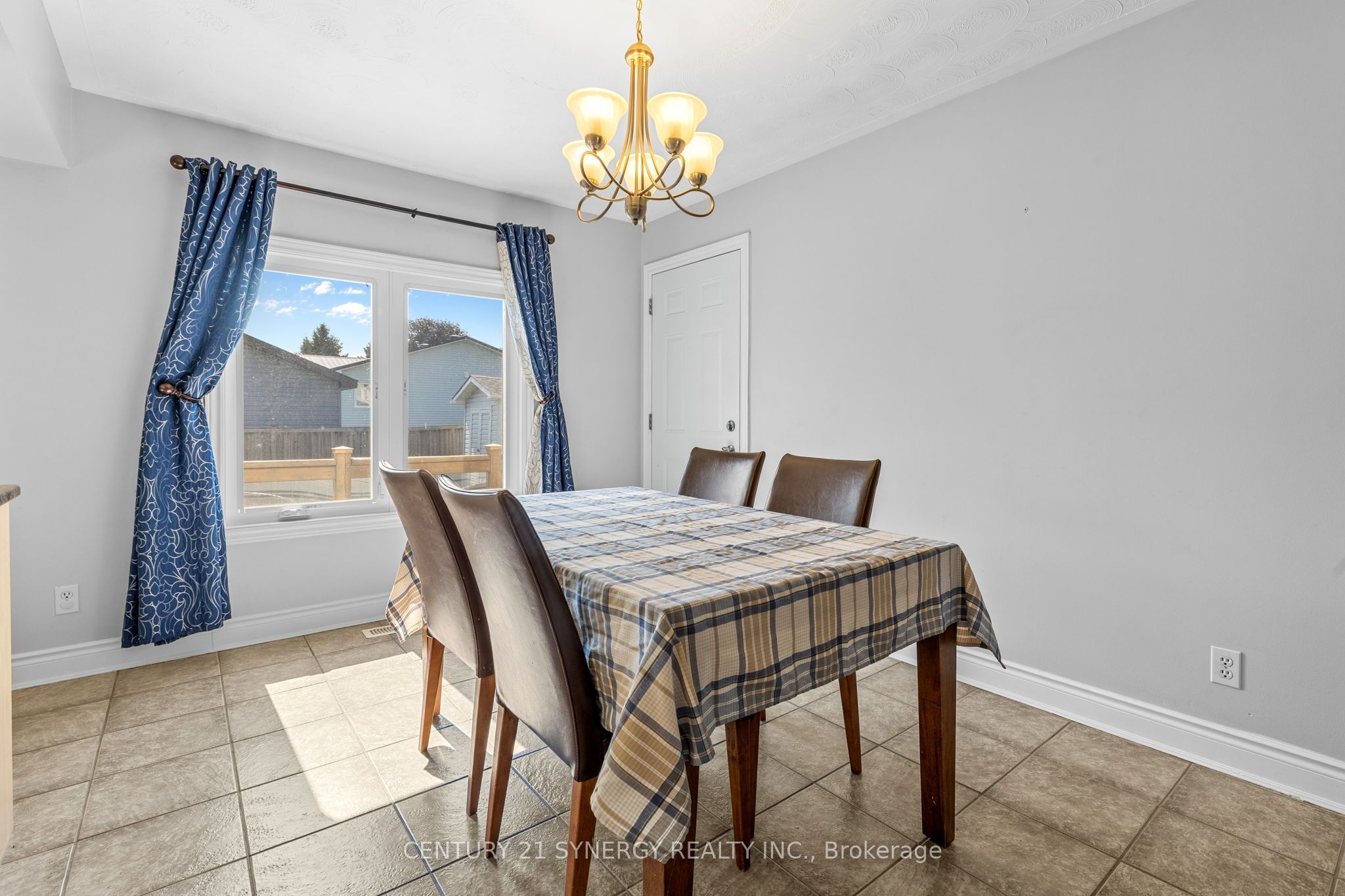 19 Promenade Boulevard Property Photo 11
