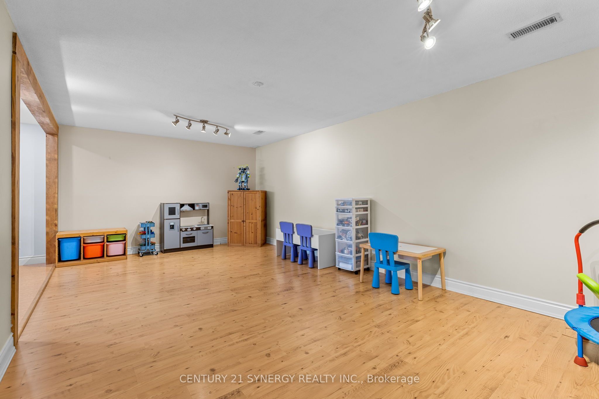 19 Promenade Boulevard Property Photo 36