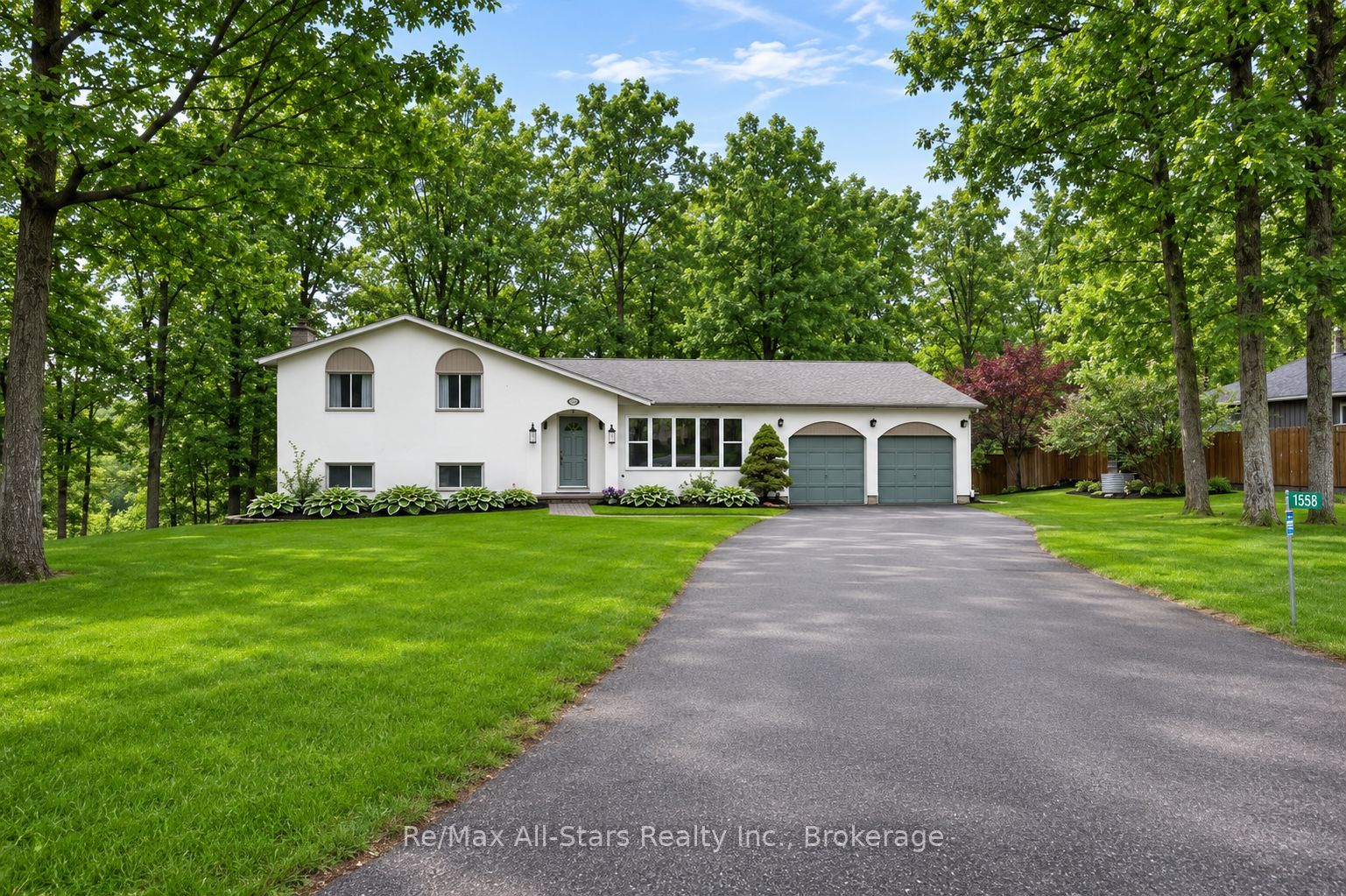 1558 Highway 7a Property Photo 1