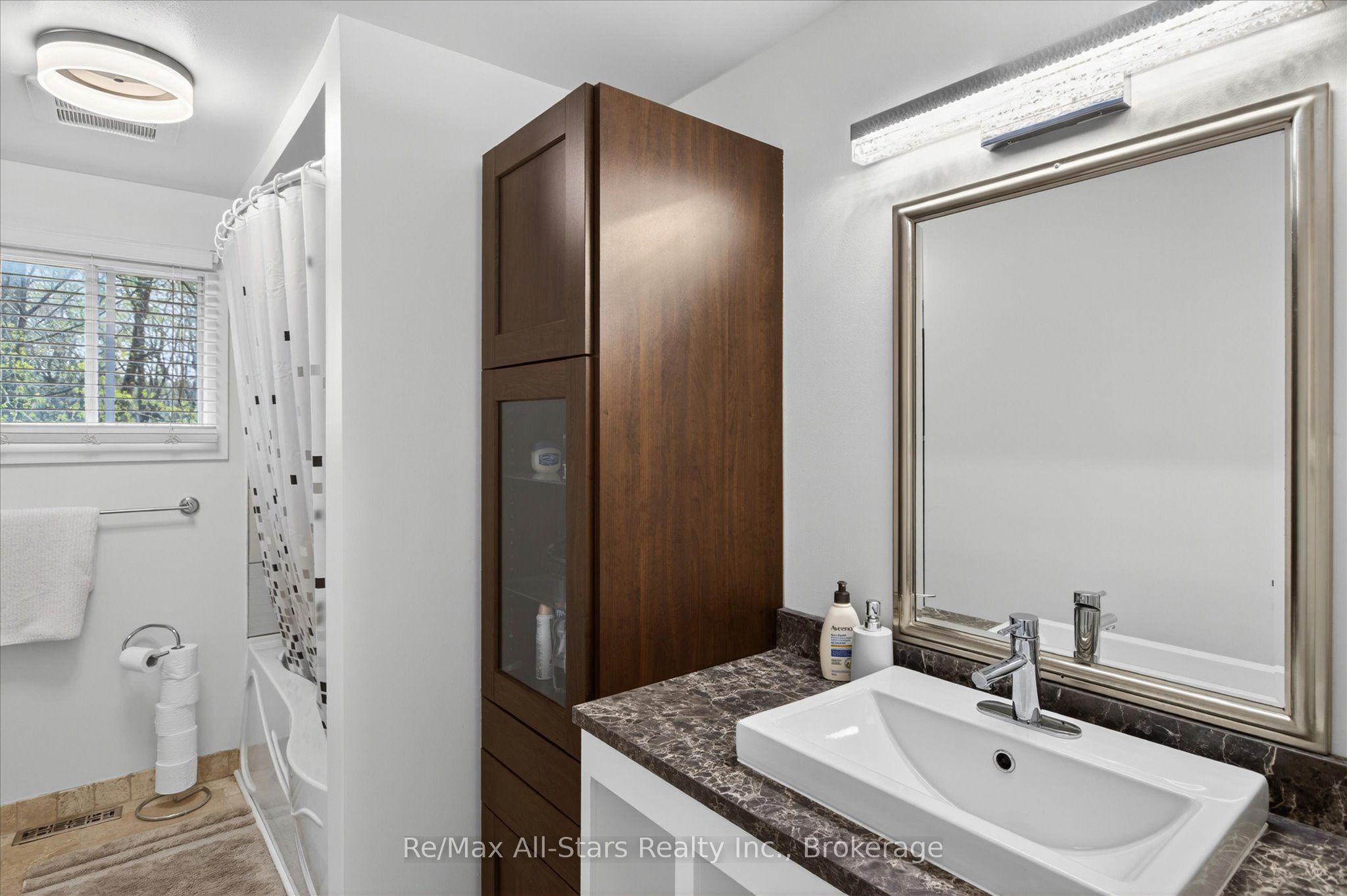 1558 Highway 7a Property Photo 17