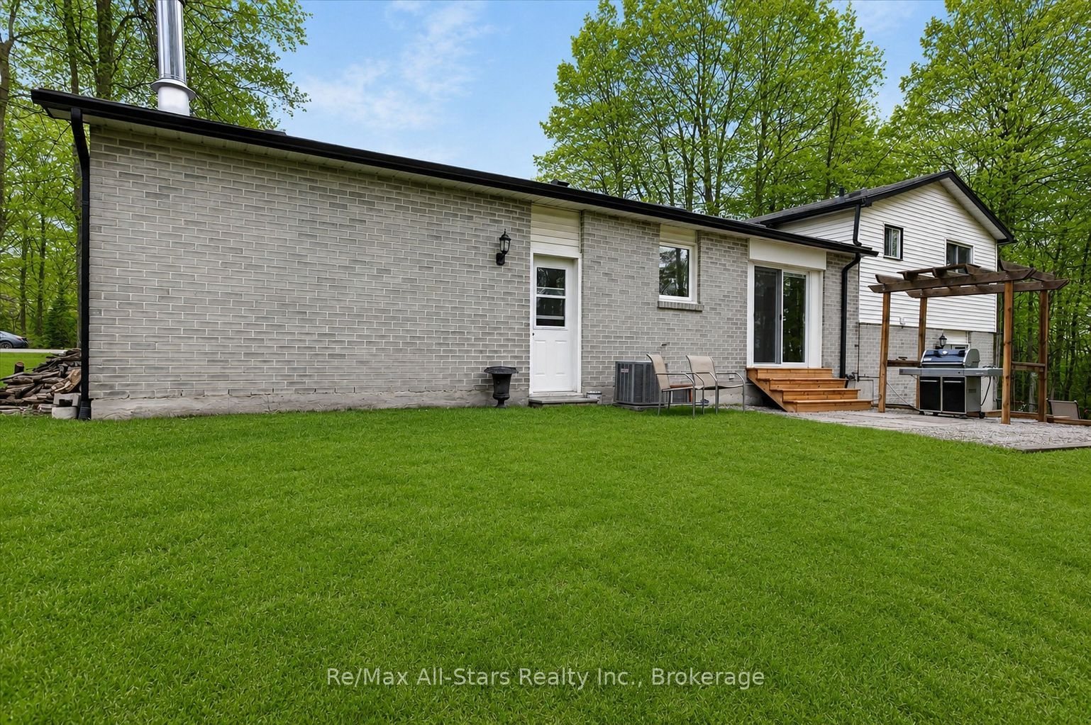 1558 Highway 7a Property Photo 32