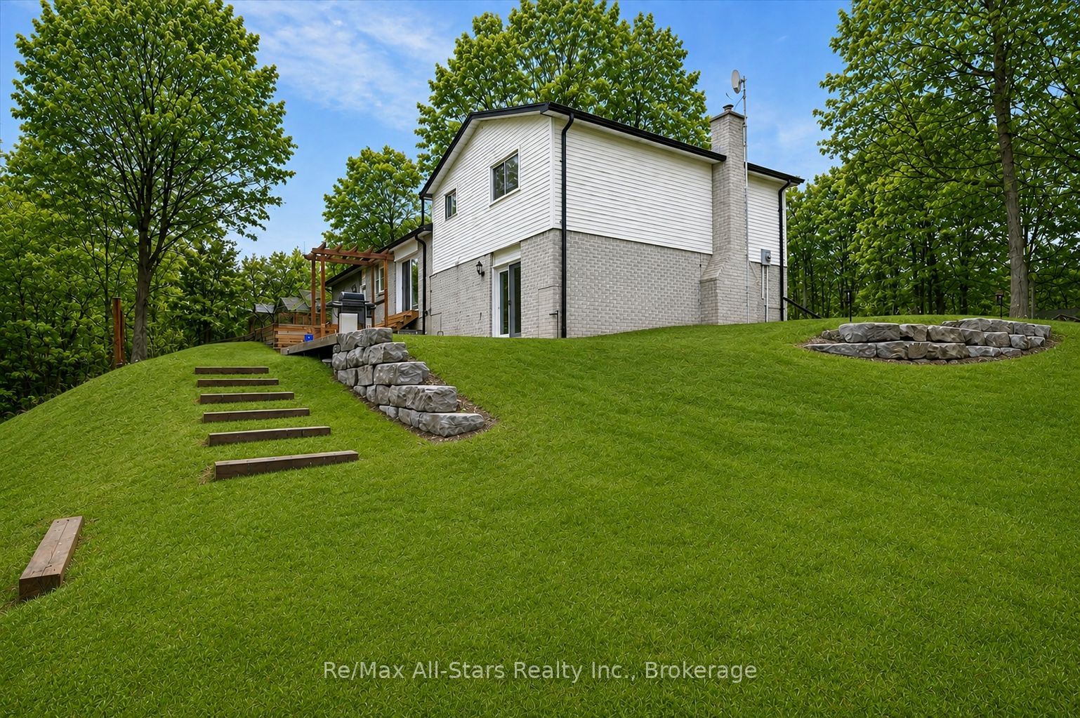 1558 Highway 7a Property Photo 35