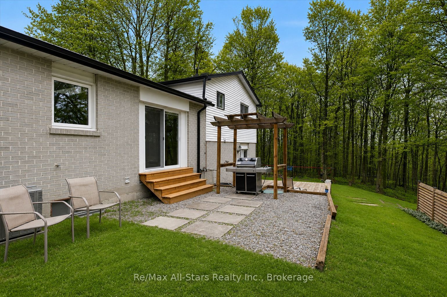 1558 Highway 7a Property Photo 38