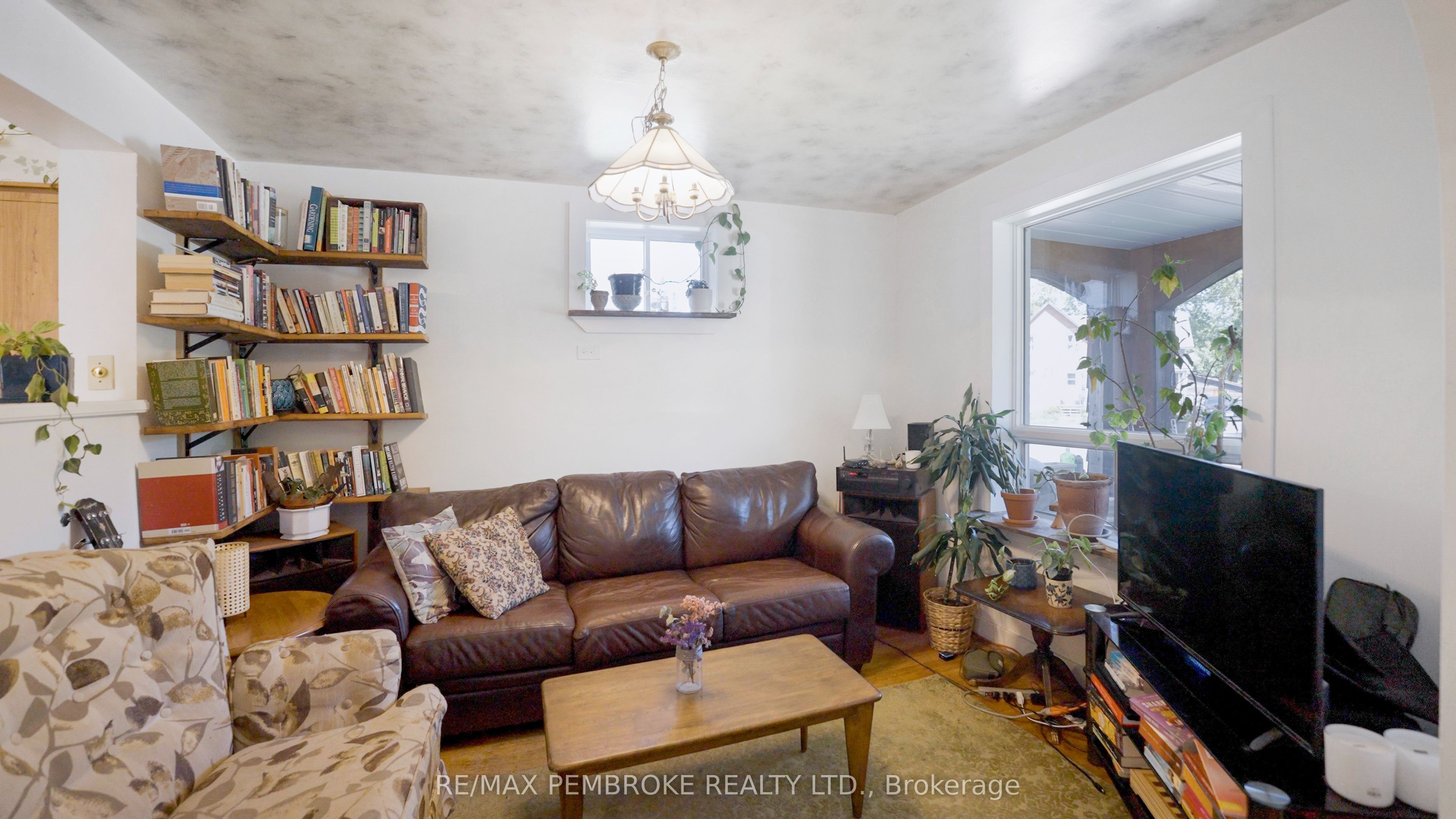 570 Eganville Road Property Photo 16