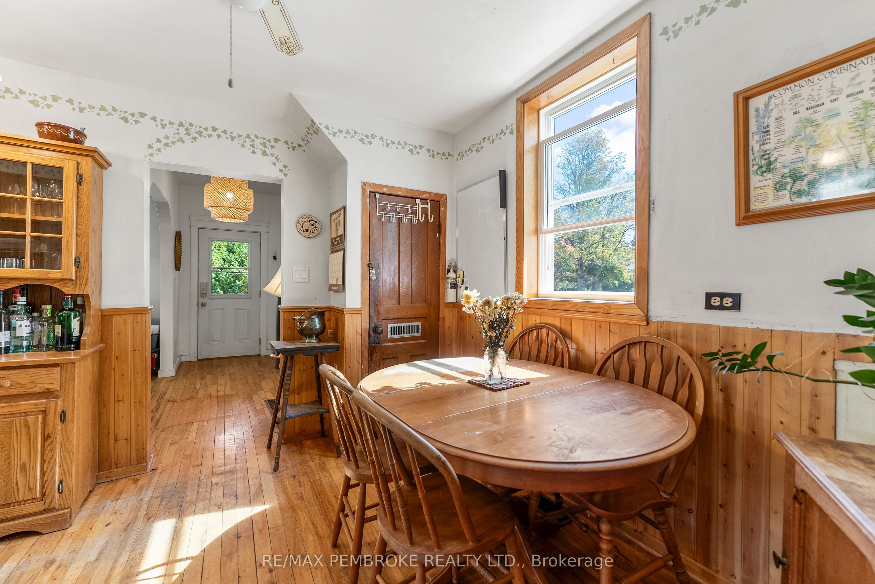 570 Eganville Road Property Photo 21