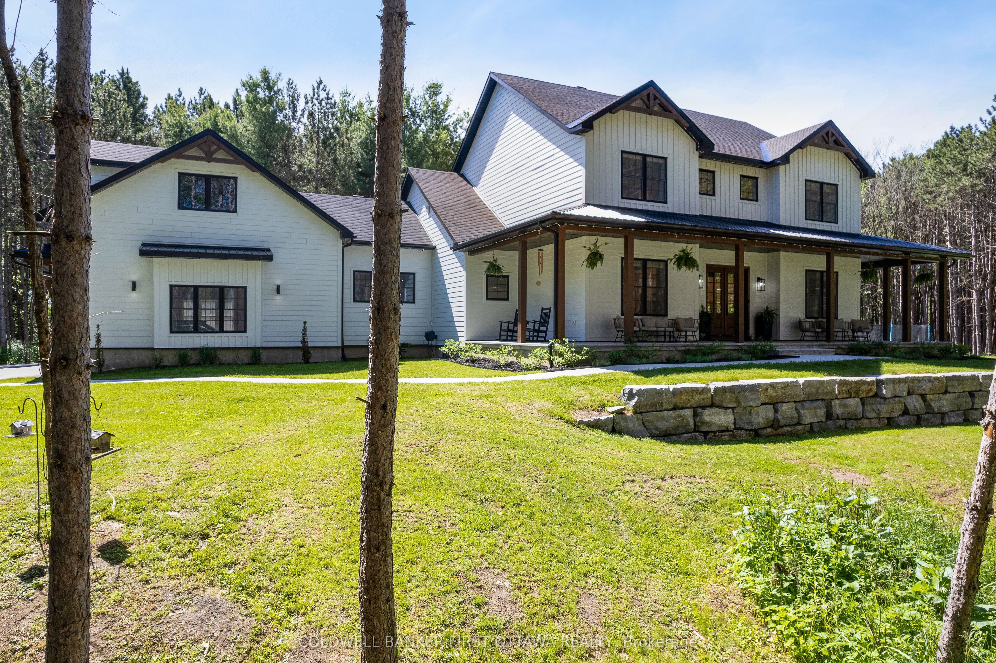 793 Powers Road Property Photo 2