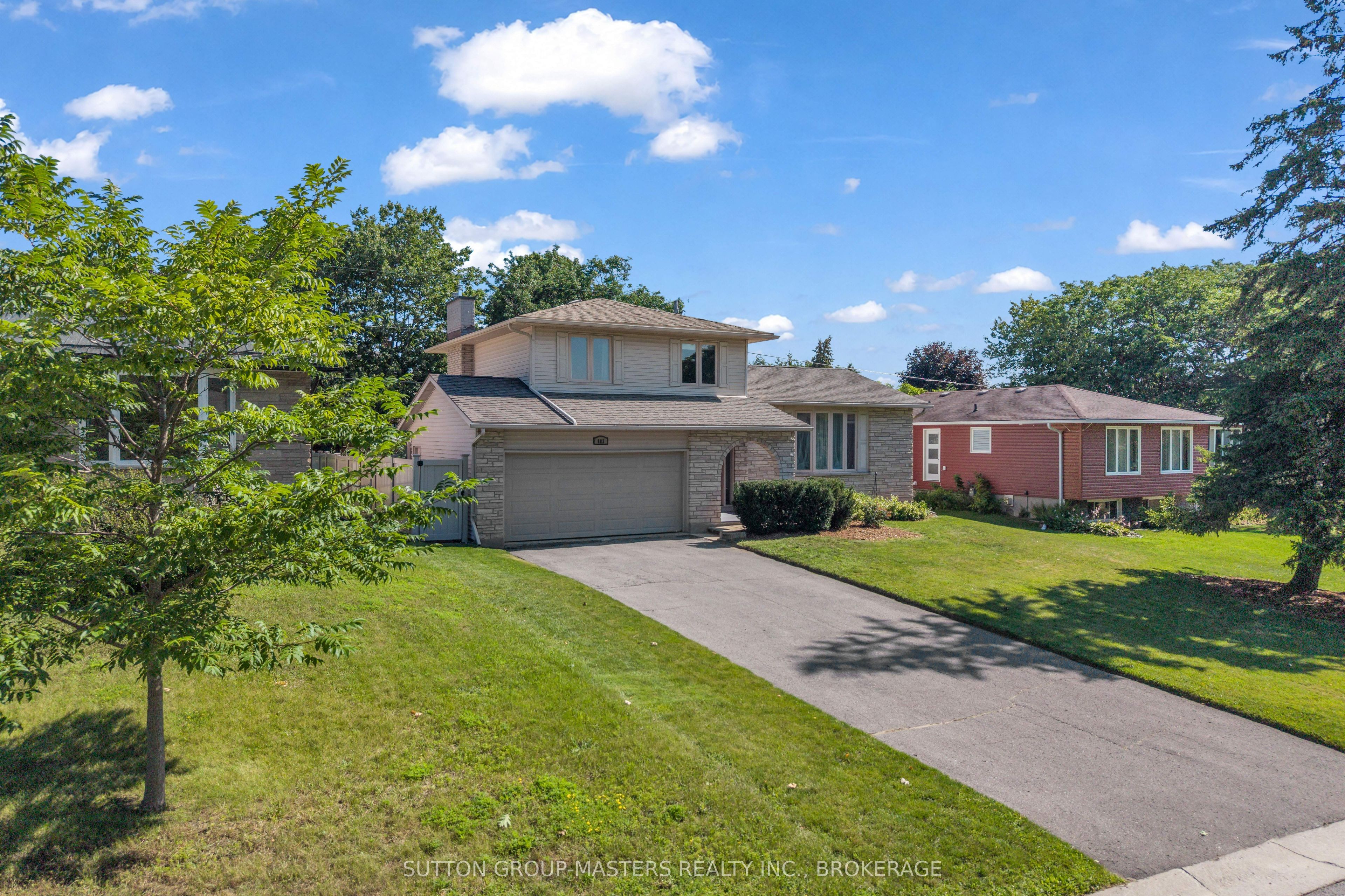883 Ludgate Crescent Property Photo 1