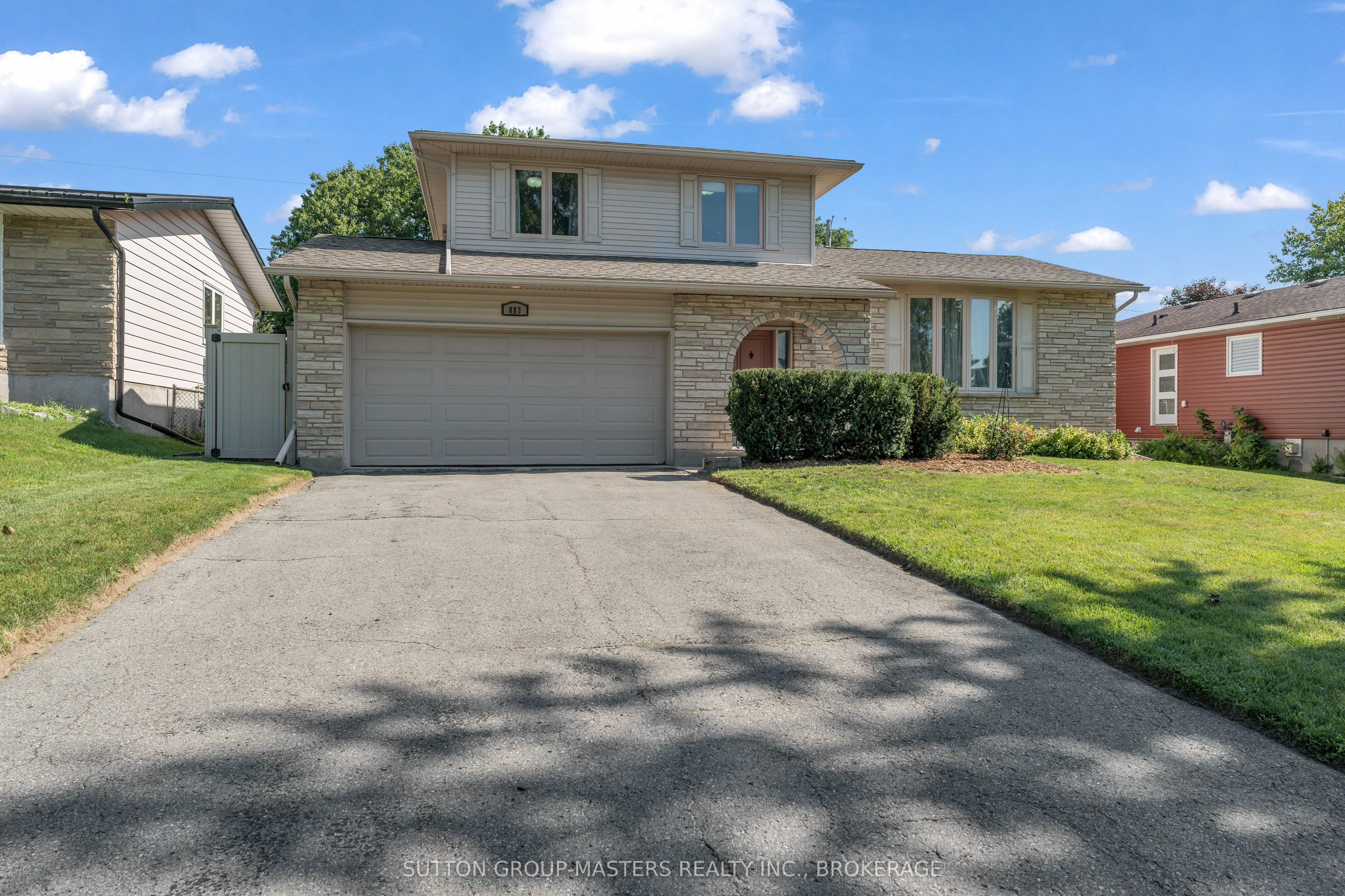 883 Ludgate Crescent Property Photo 2