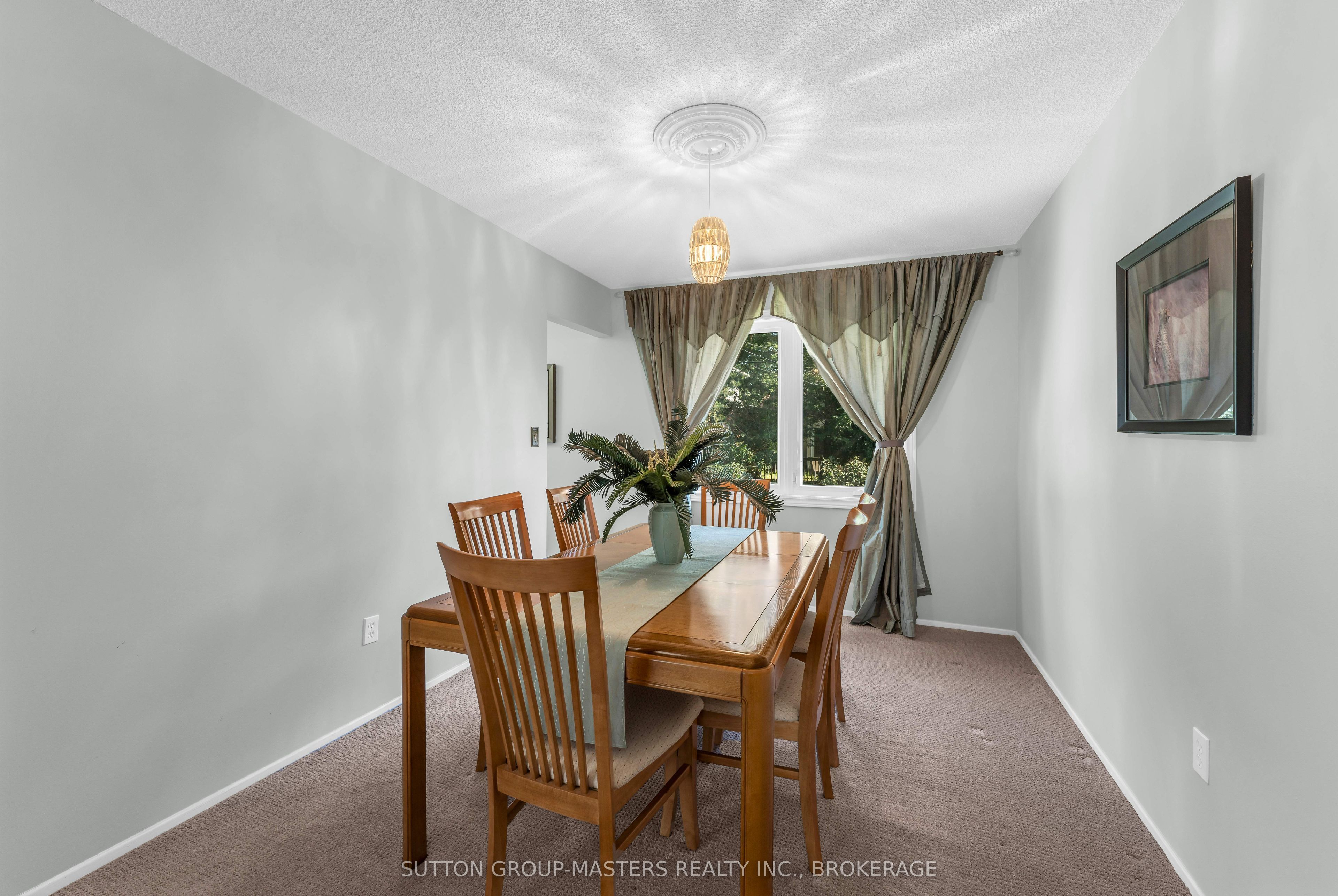 883 Ludgate Crescent Property Photo 12