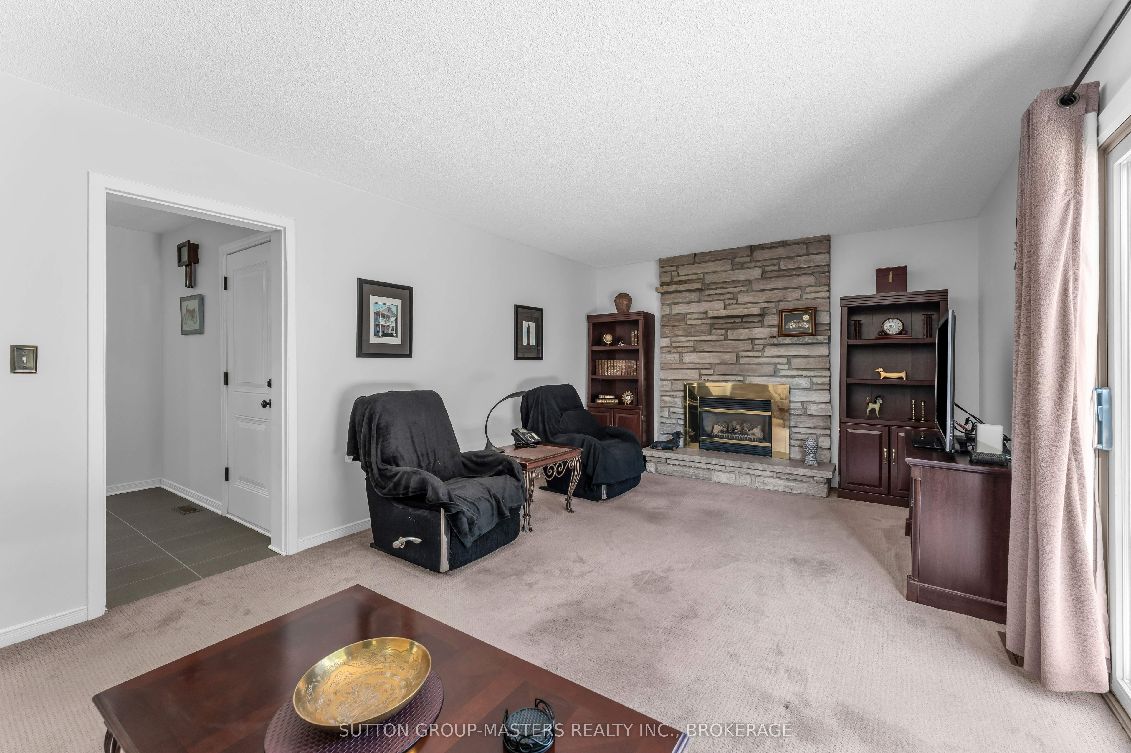 883 Ludgate Crescent Property Photo 19