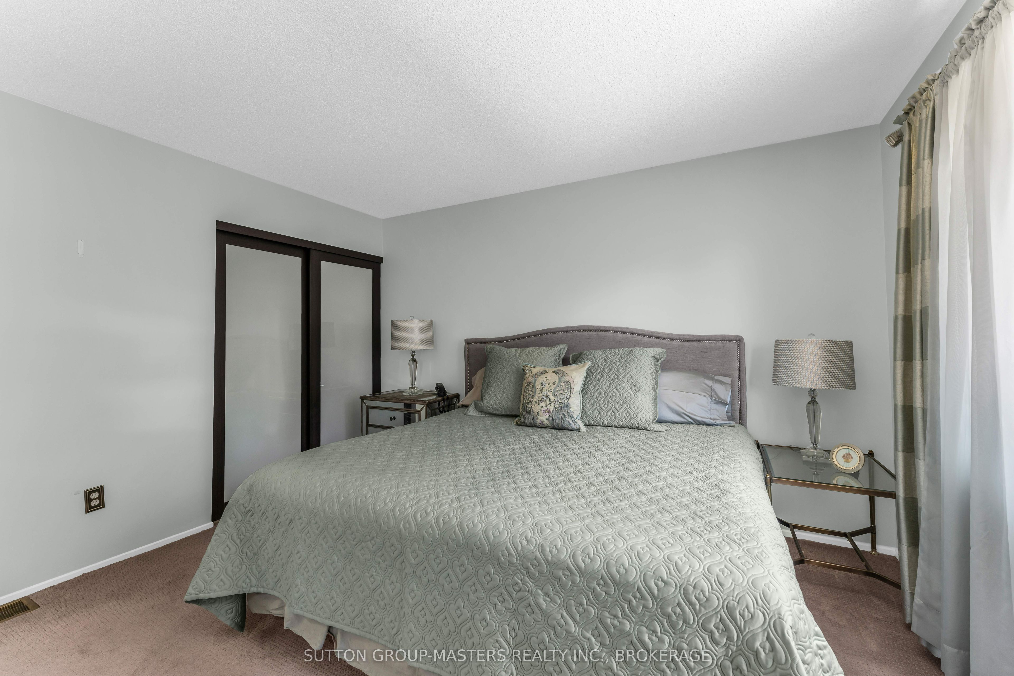 883 Ludgate Crescent Property Photo 22