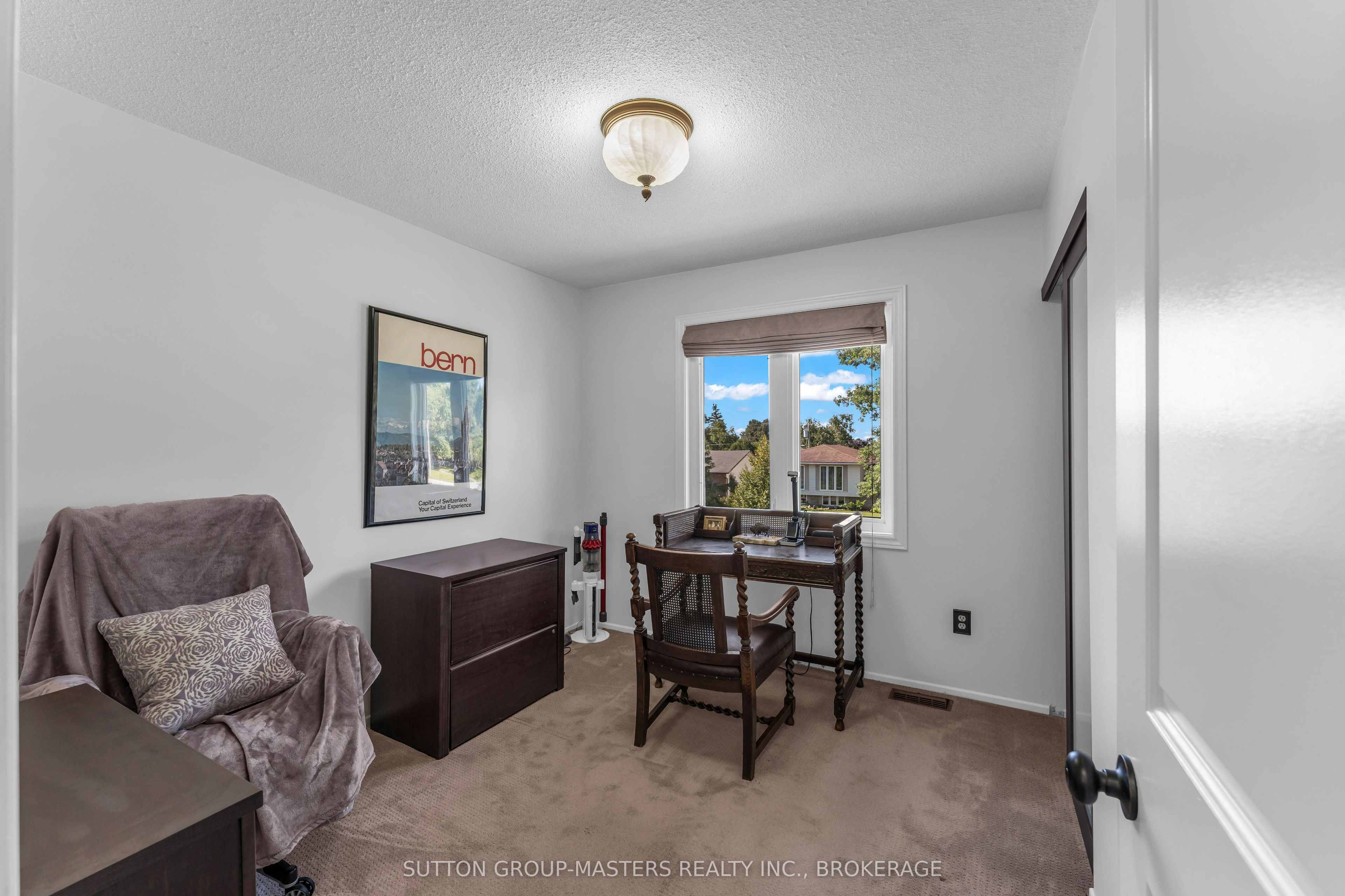 883 Ludgate Crescent Property Photo 28