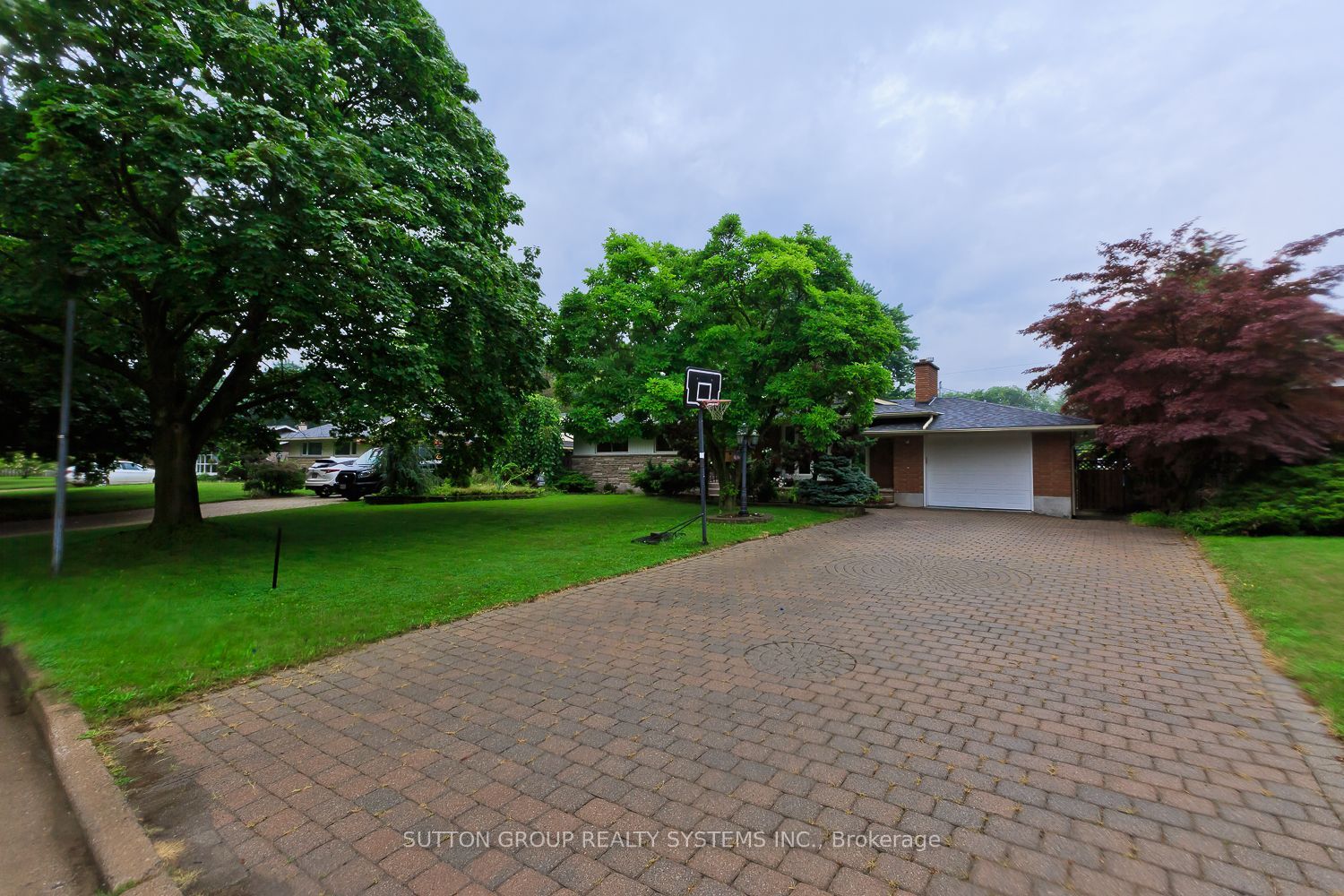 55 Richelieu Drive Property Photo 3