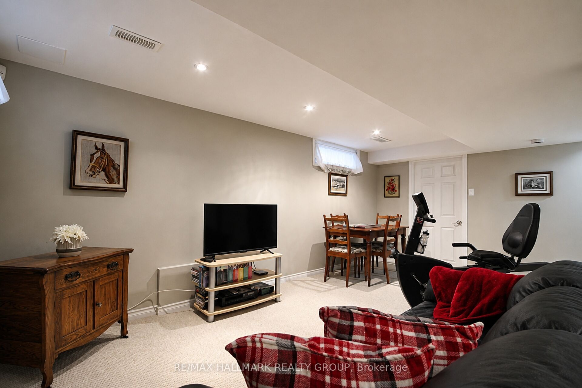 12 Ready Way Property Photo 37