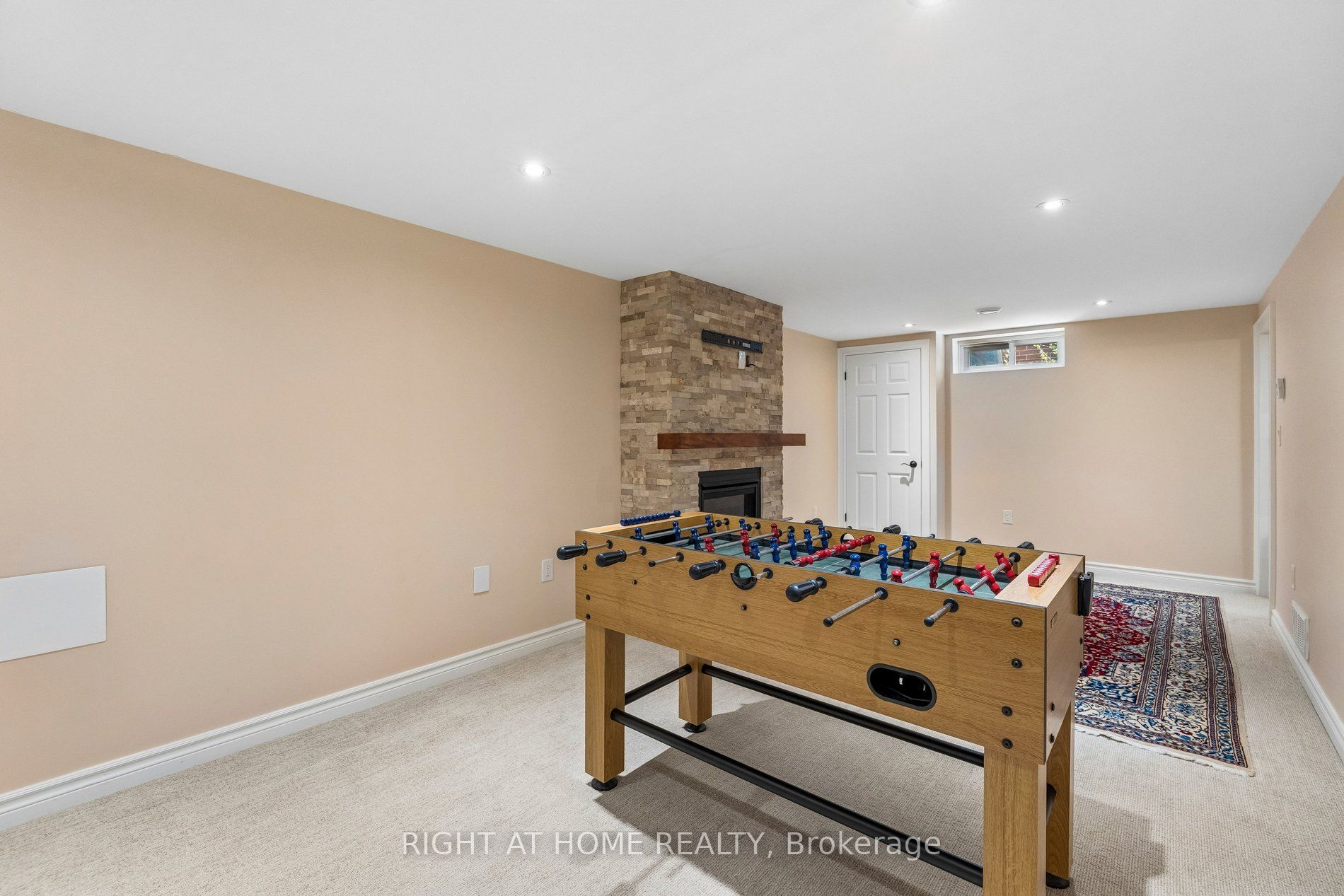 15 King Street Property Photo 34