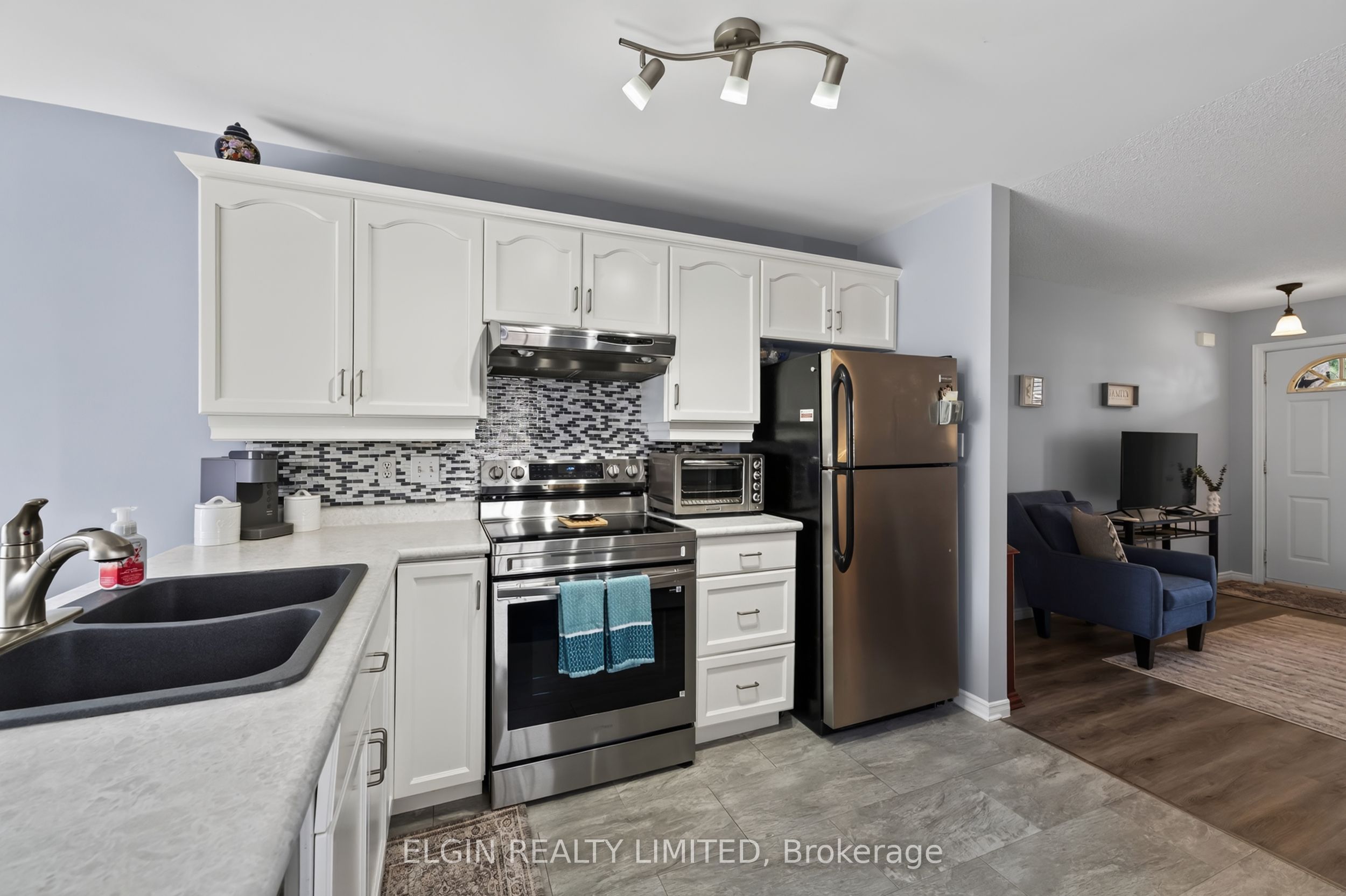 408 Highview Drive Property Photo 6