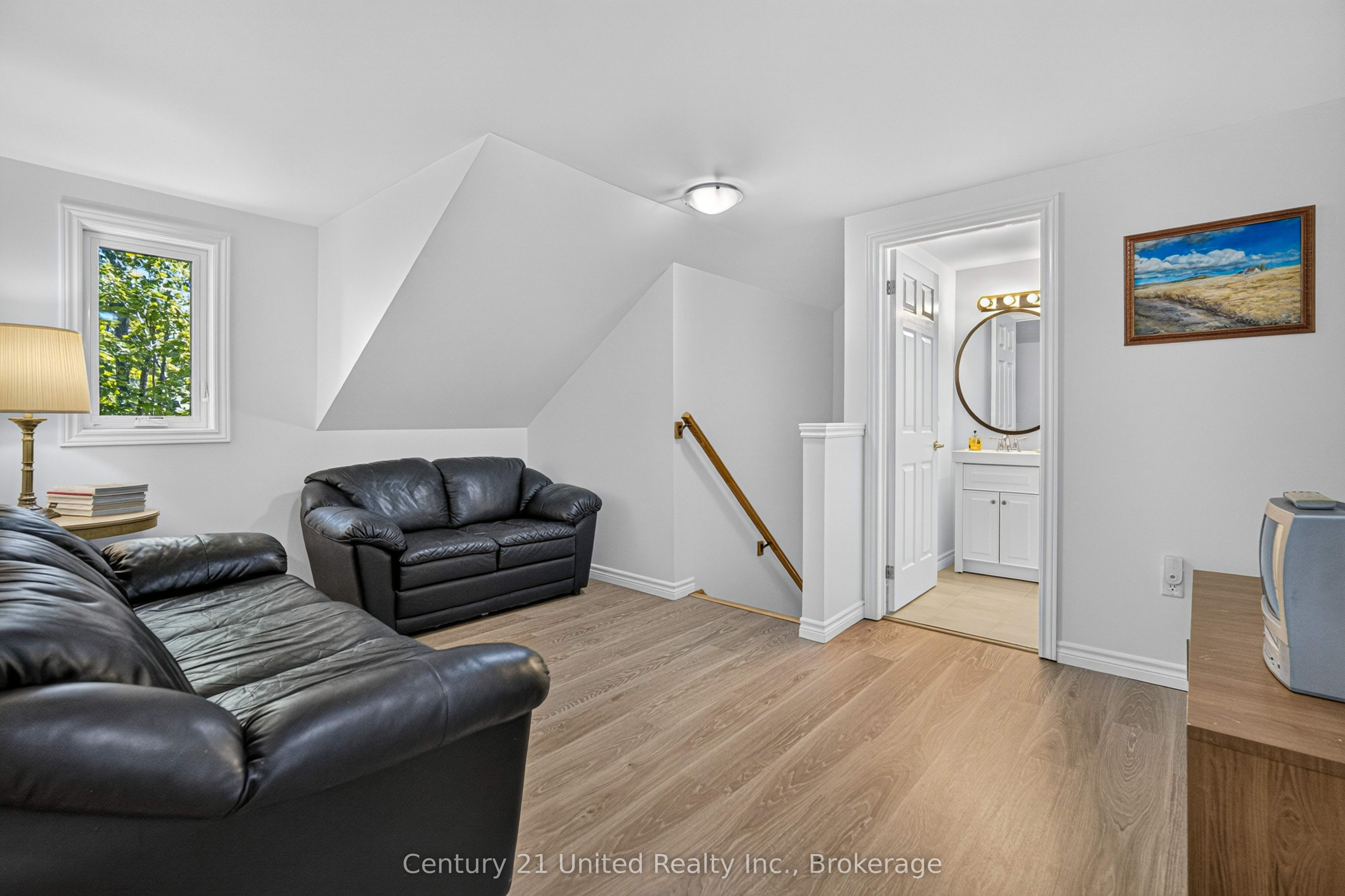 15 Library Road Property Photo 25