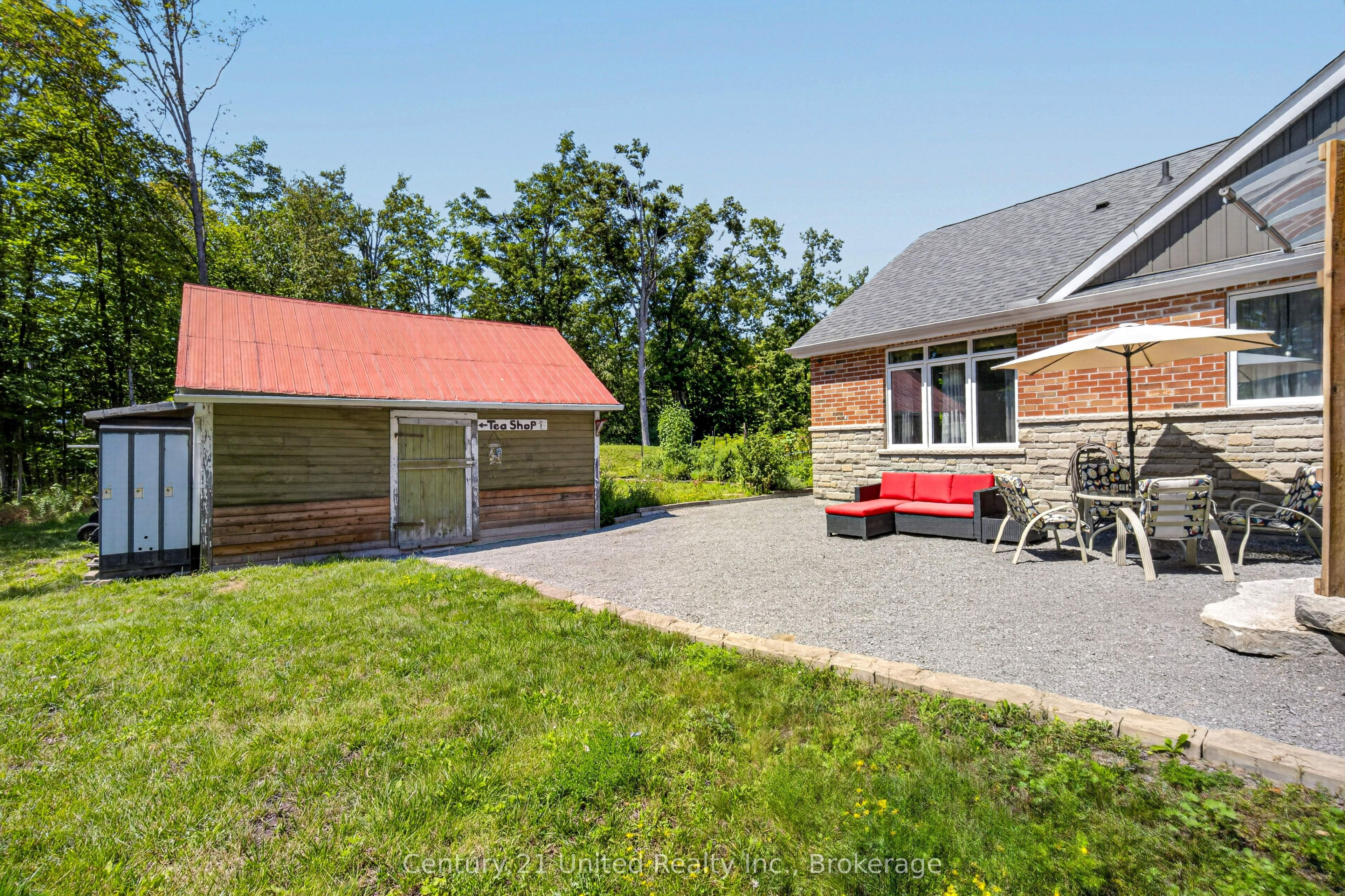 15 Library Road Property Photo 40