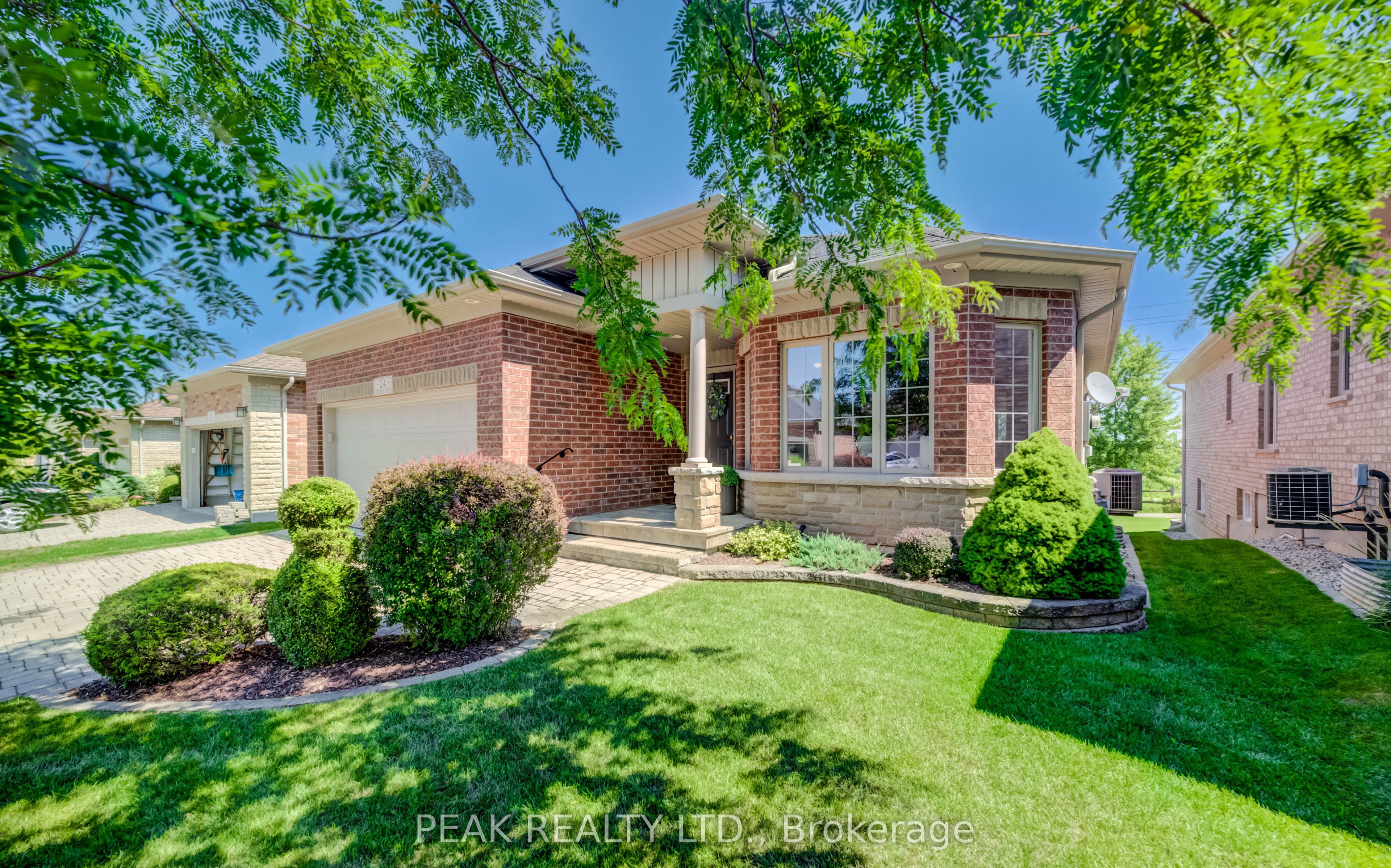 24 Thimbleberry Crossing Property Photo 3