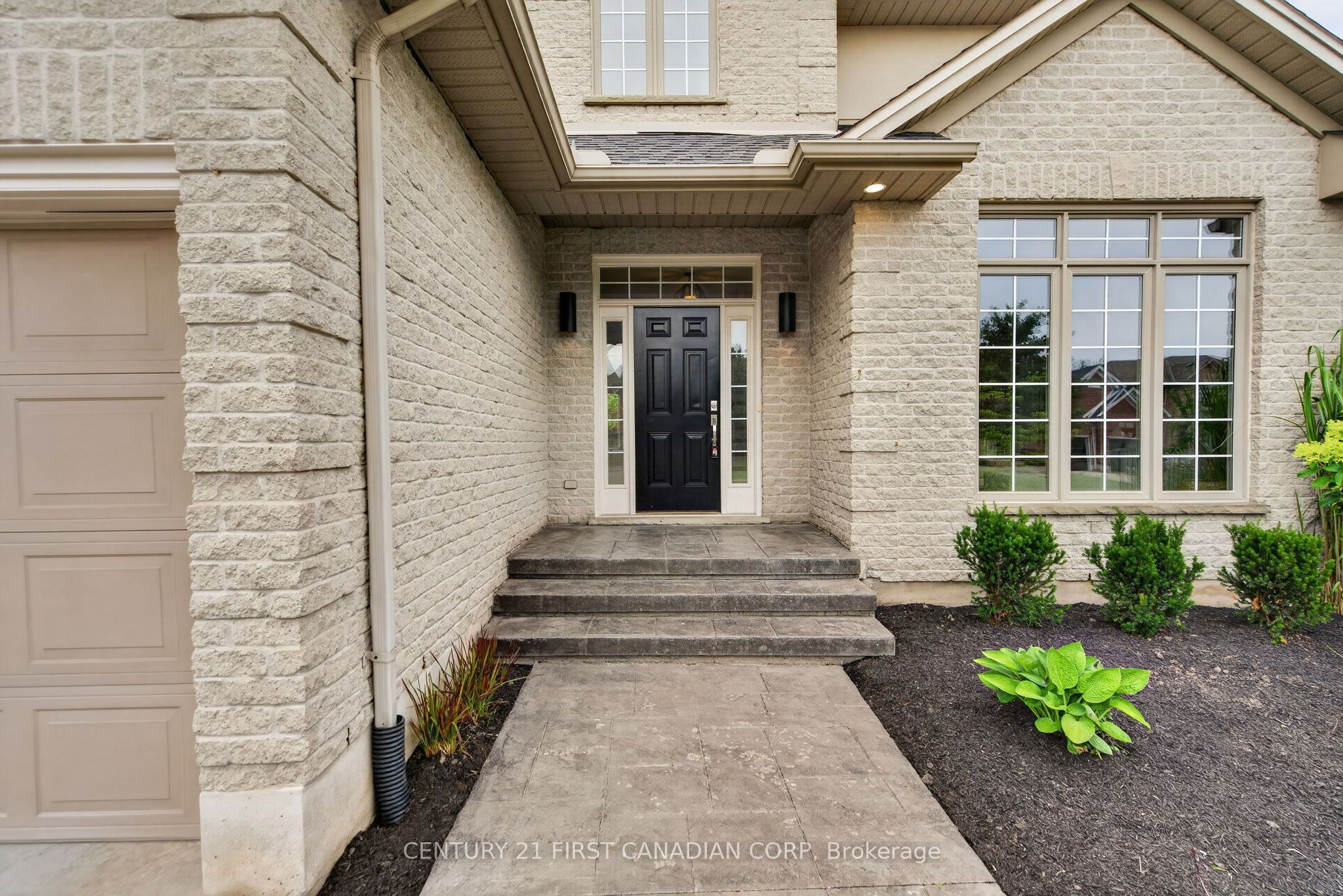 1027 Manchester Road Property Photo 3