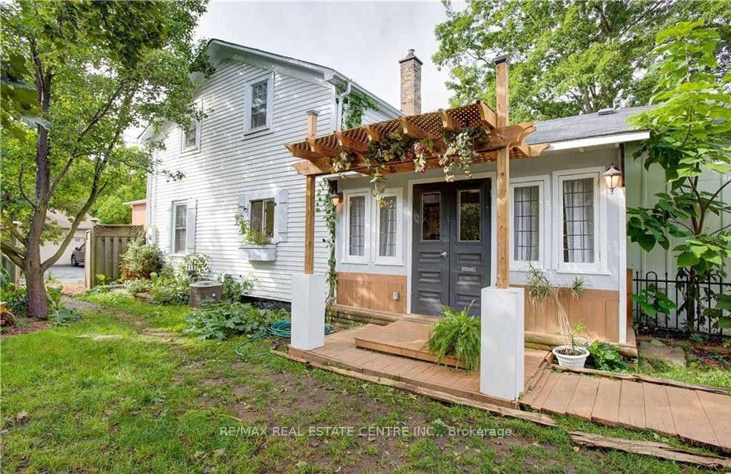 134 Kitchener Road Property Photo 1