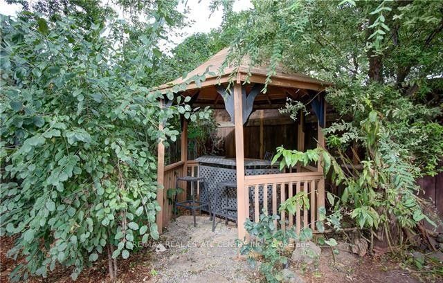134 Kitchener Road Property Photo 7