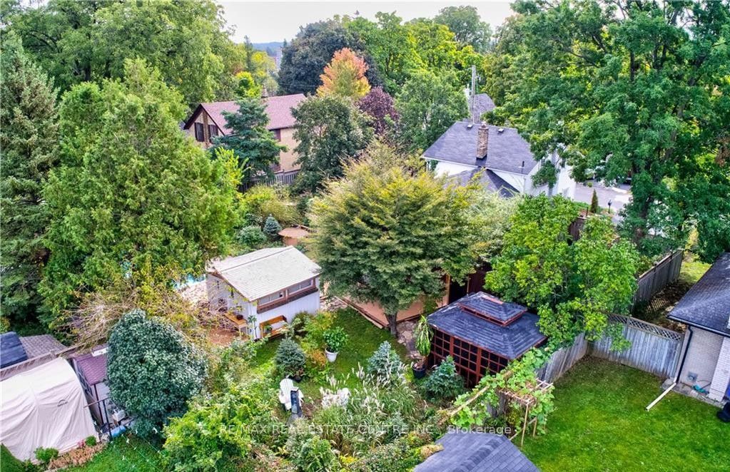 134 Kitchener Road Property Photo 11