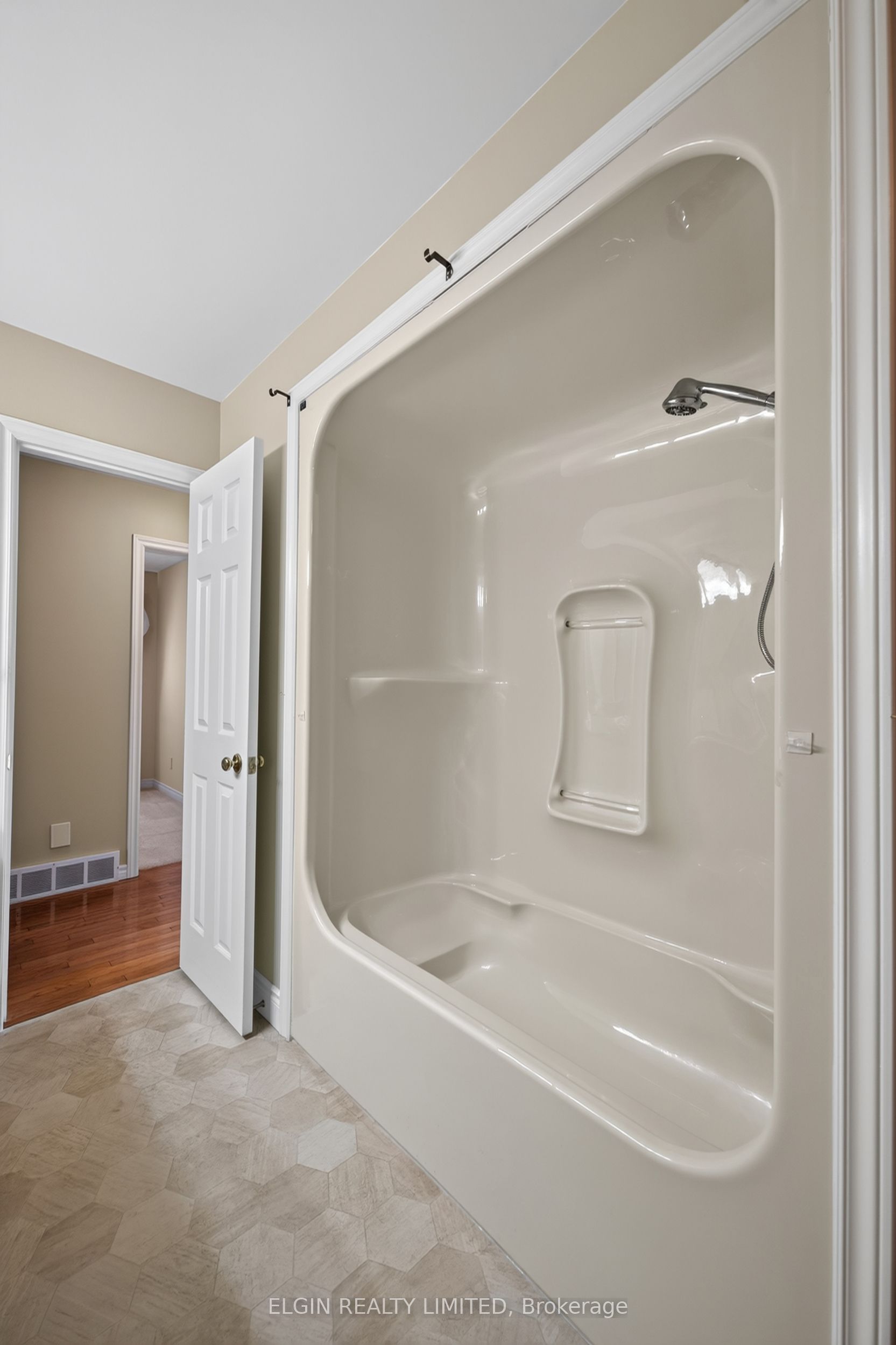 108 Manor Road Property Photo 20