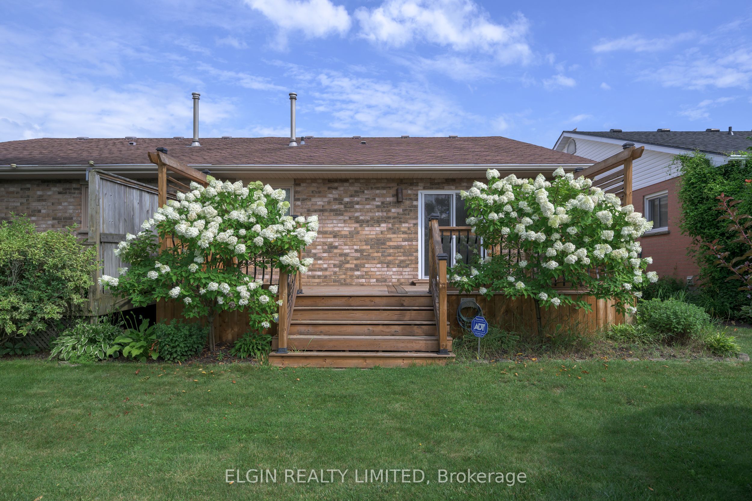 108 Manor Road Property Photo 42