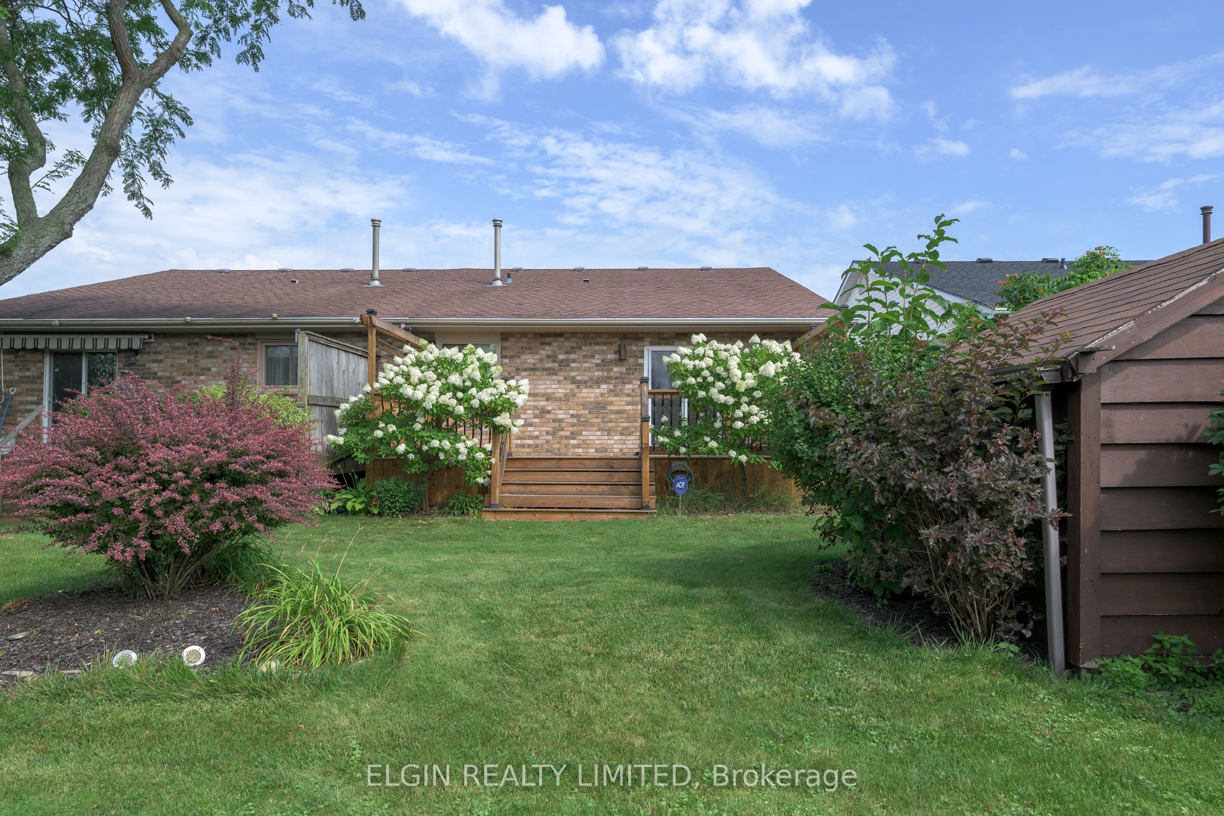 108 Manor Road Property Photo 45