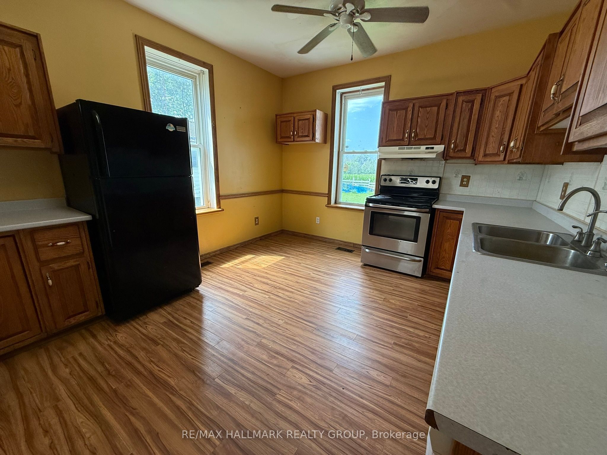 12 Circle Drive S Property Photo 12