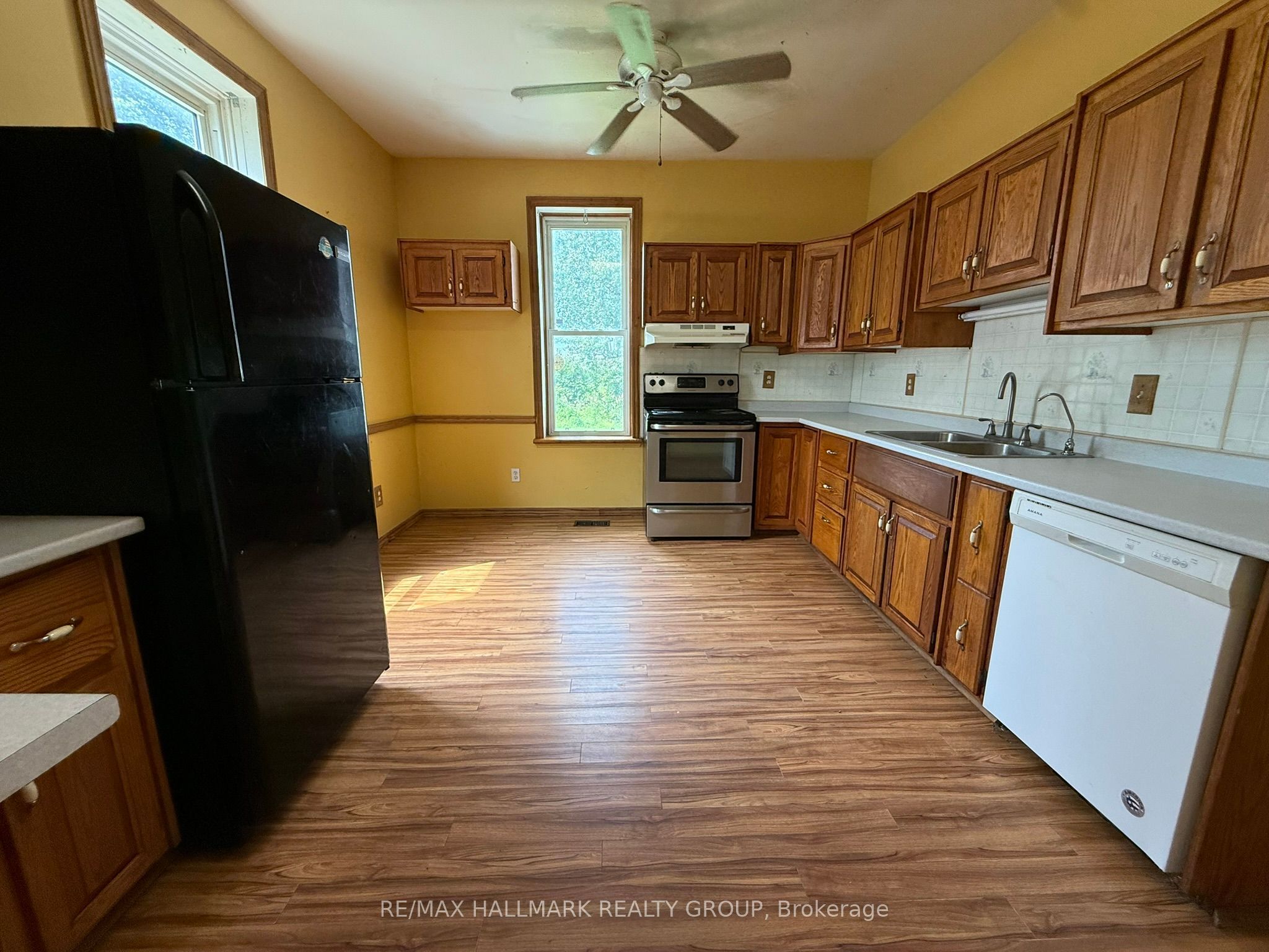12 Circle Drive S Property Photo 13