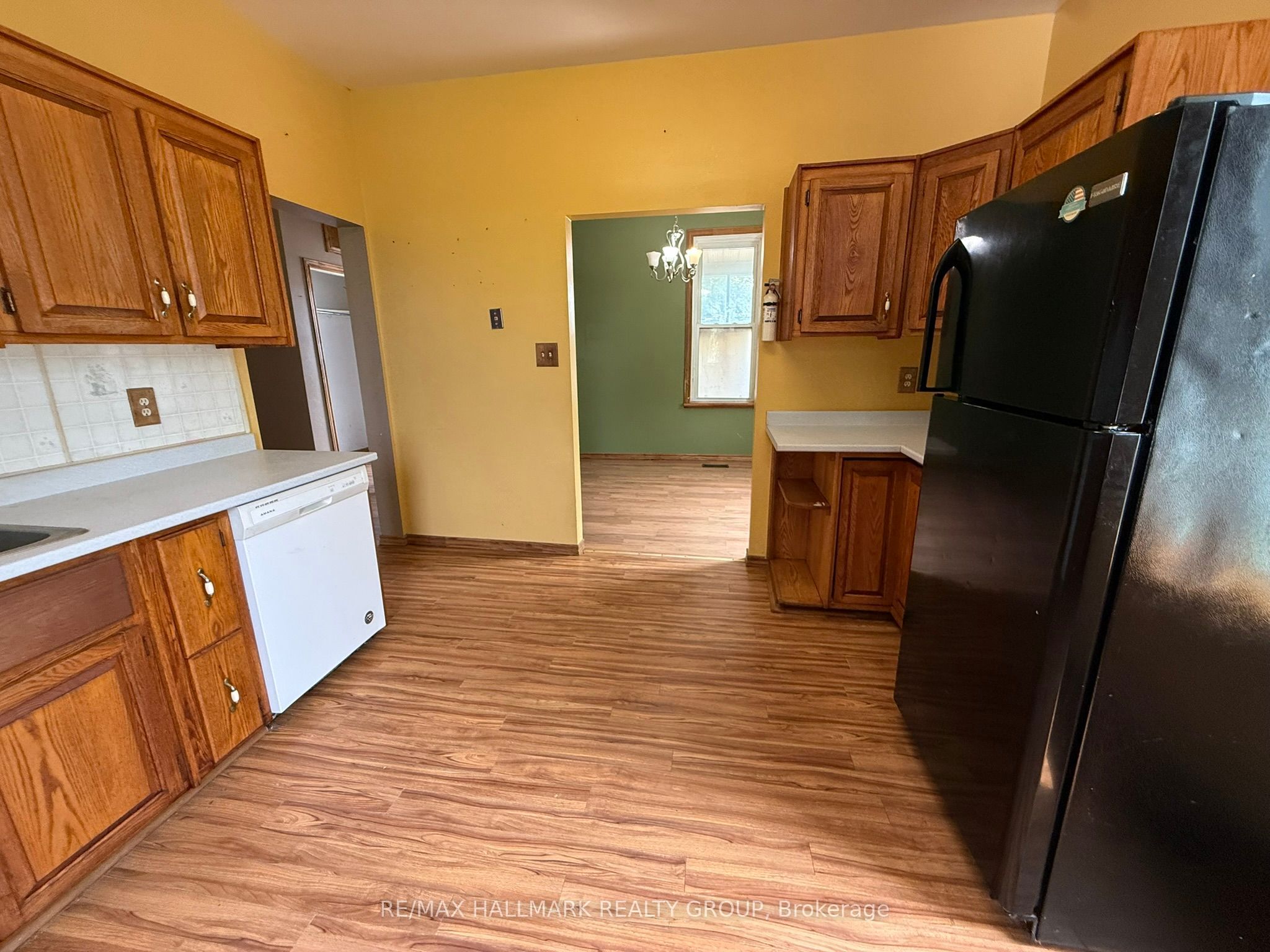 12 Circle Drive S Property Photo 14