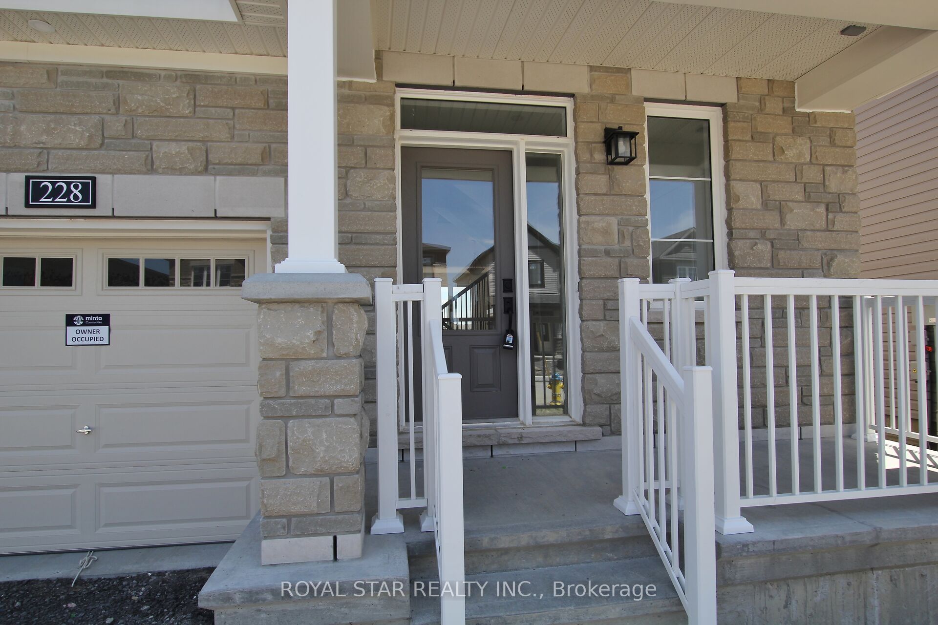 228 Elsie Macgill Walk Property Photo 3